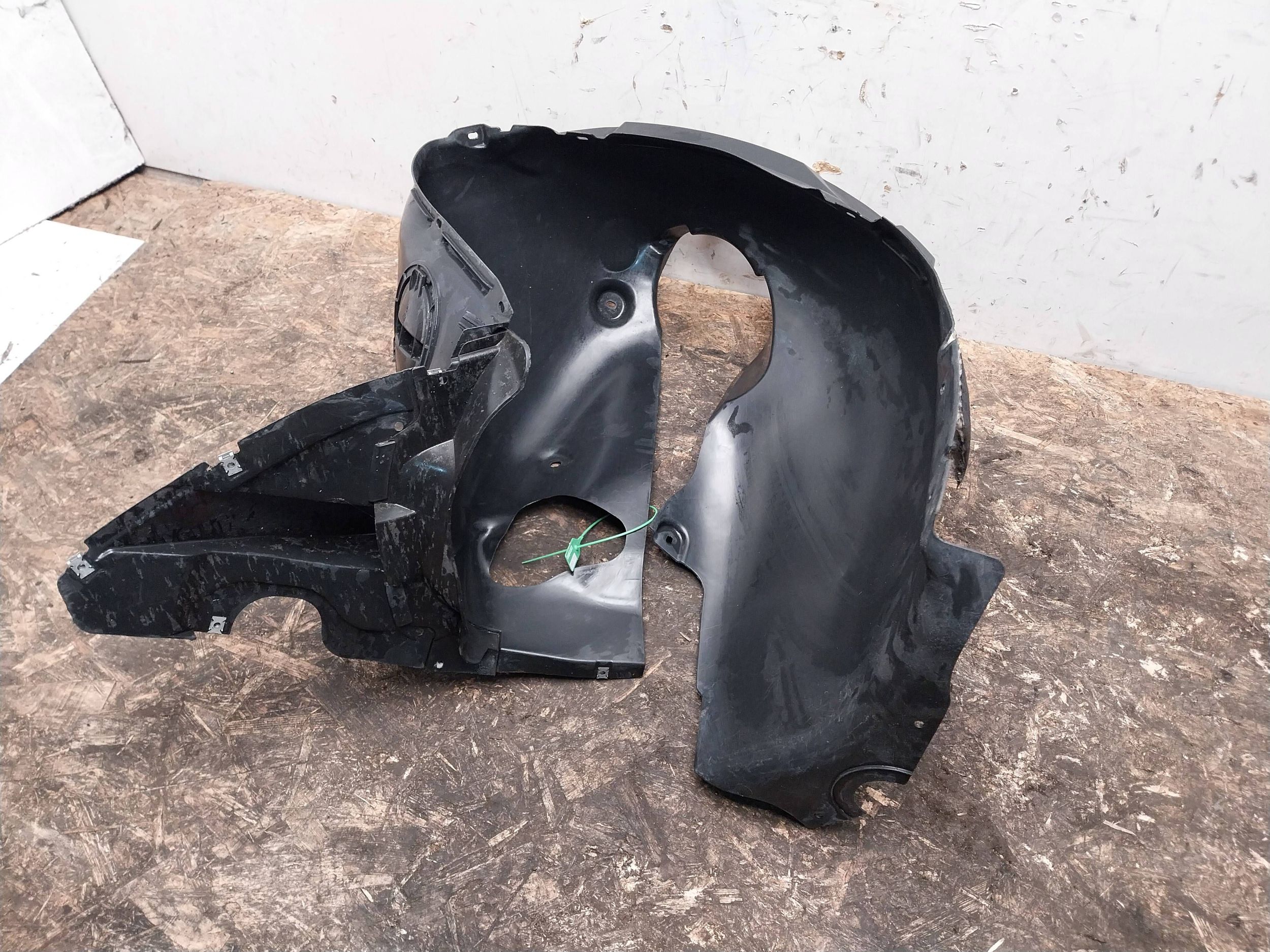 mudguard left front 2G0805911D VW POLO VI 2G