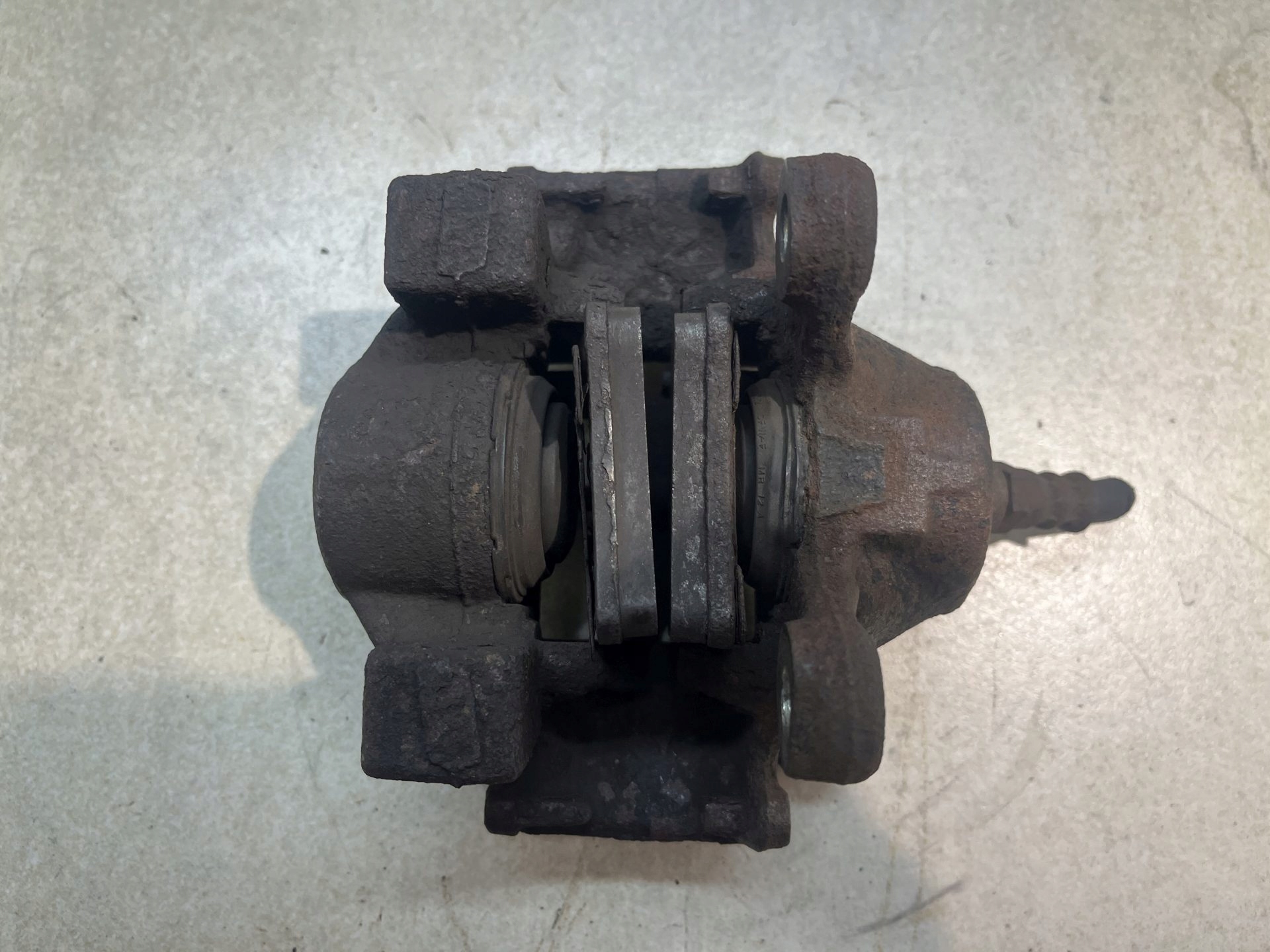 caliper brake left rear part W203 2.2 CDI