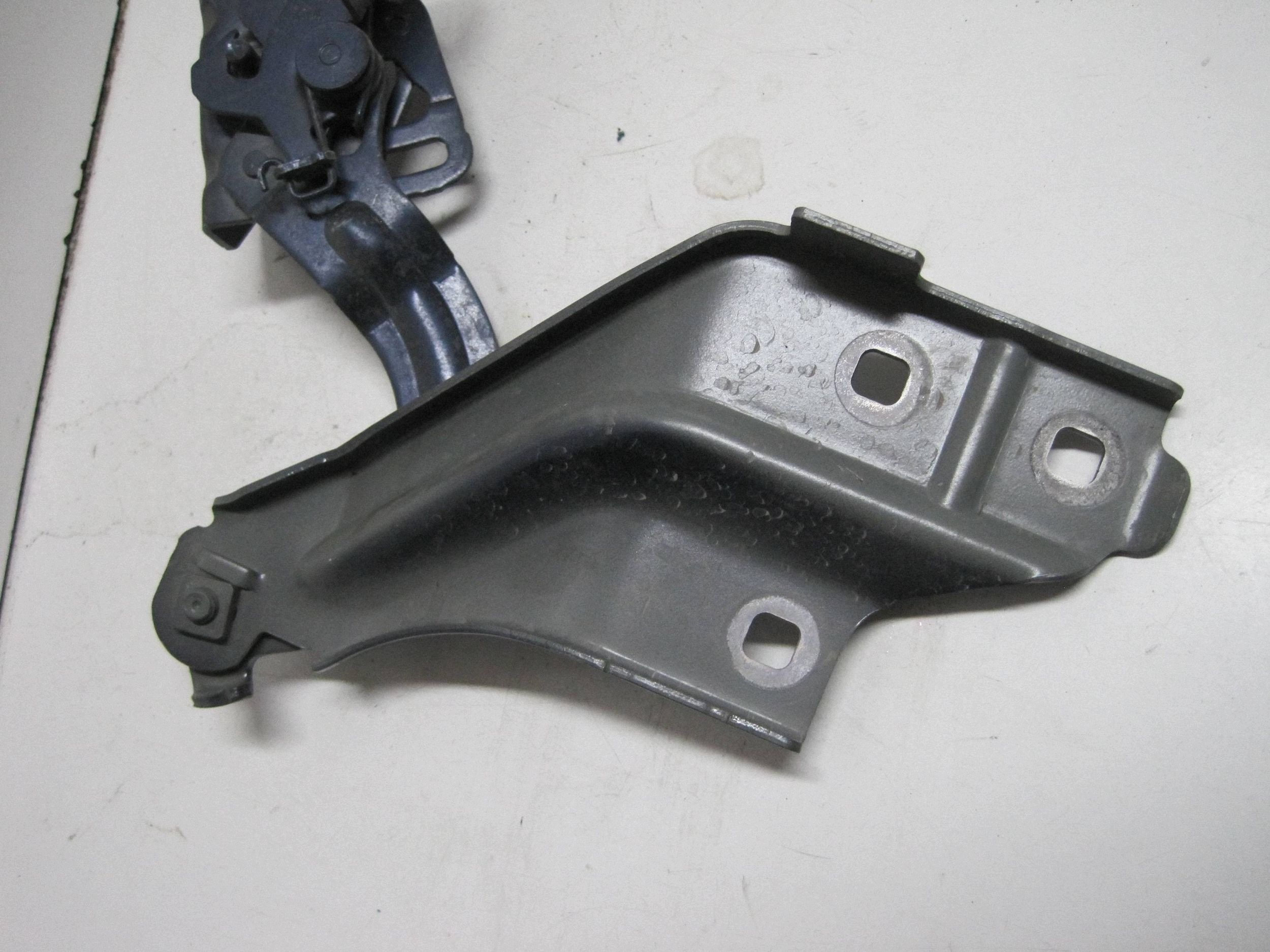 bonnet hinges right MERCEDES C W206 A2068803901