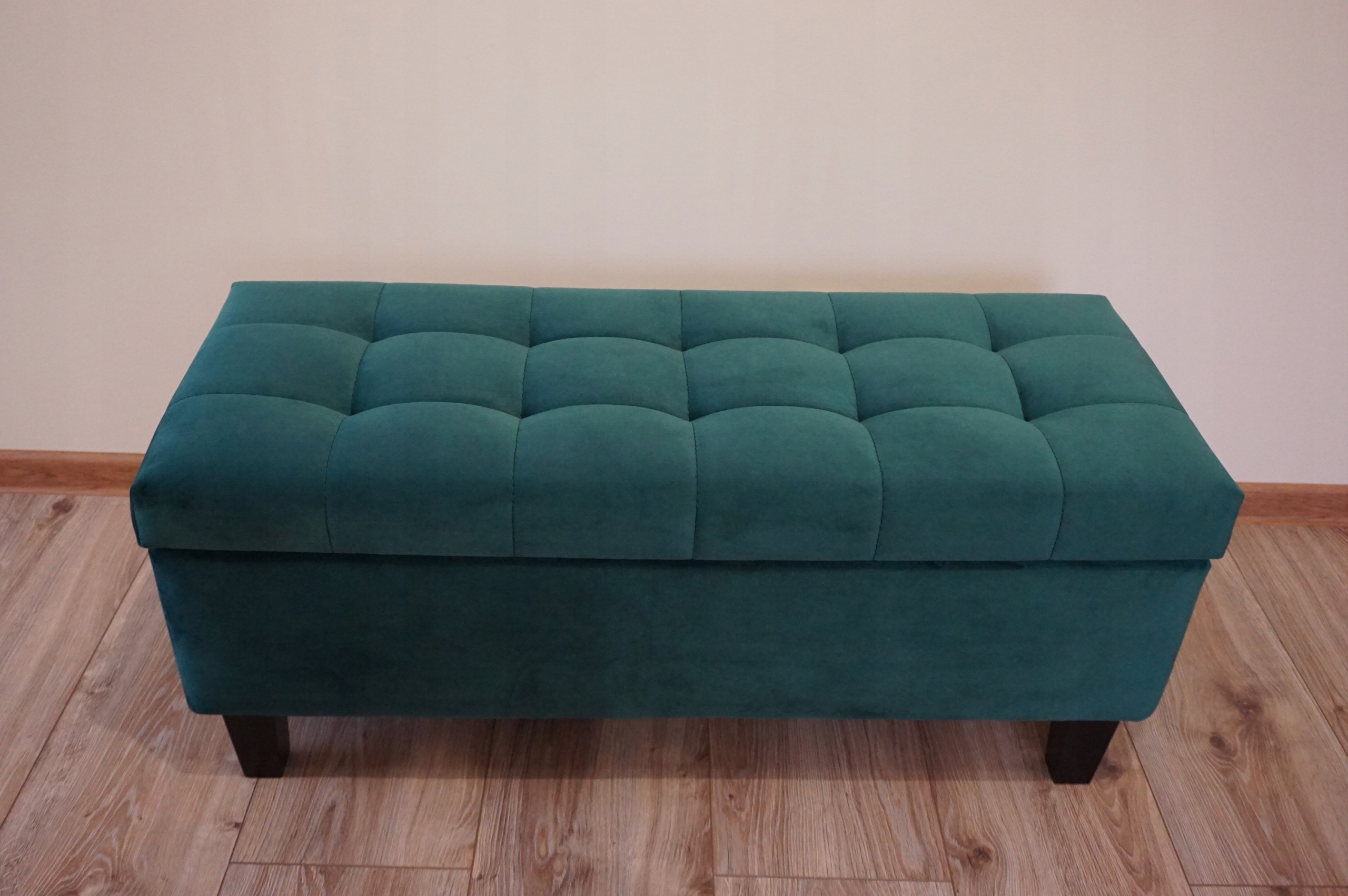 Pufa - Ławeczka otwierana na wymiar. Pojemność skrzyni 60 l