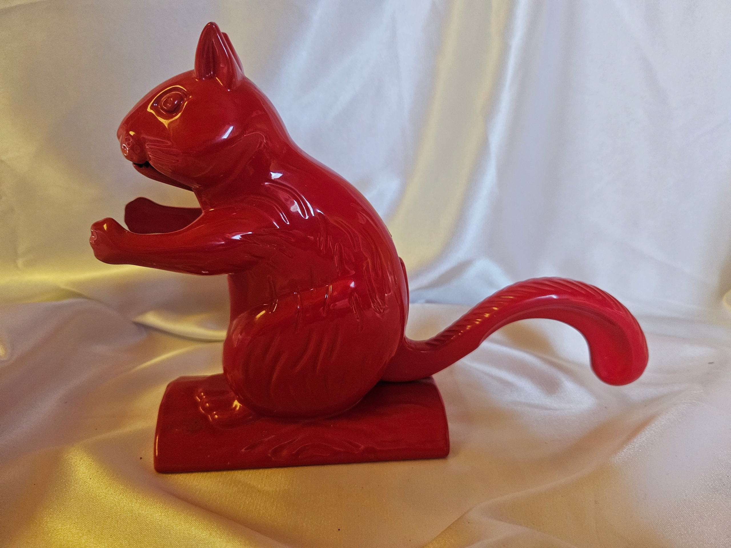 DZIADEK DO ORZECHÓW wiewiórka