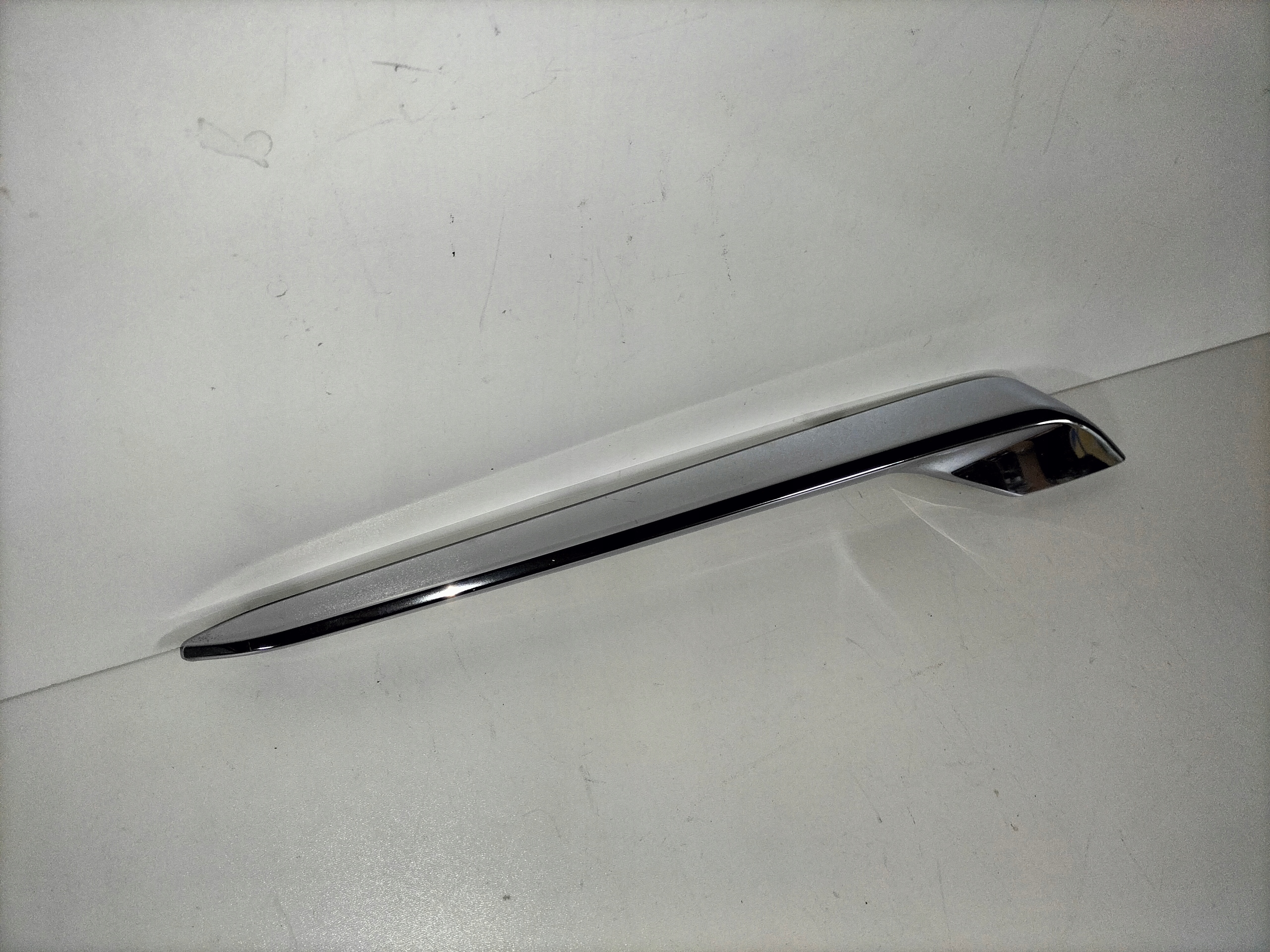 moulding grille front chrom right OPEL INSIGNIA B 17