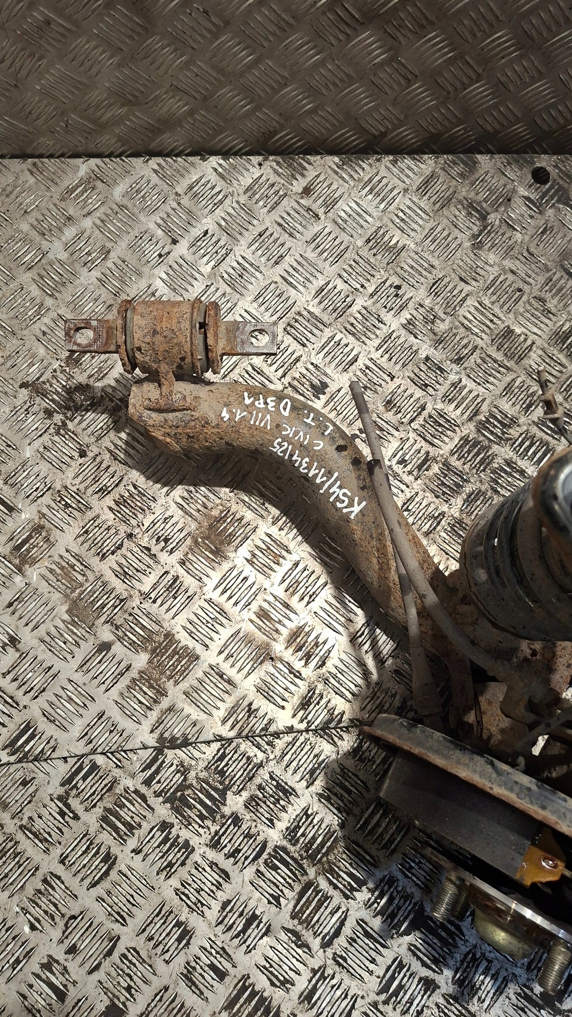arm swing left rear part HONDA CIVIC VII 1.4