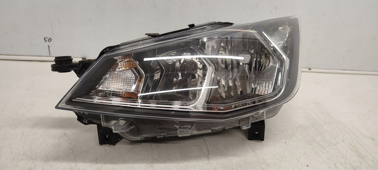 light front front left Seat Ibiza V 6F
