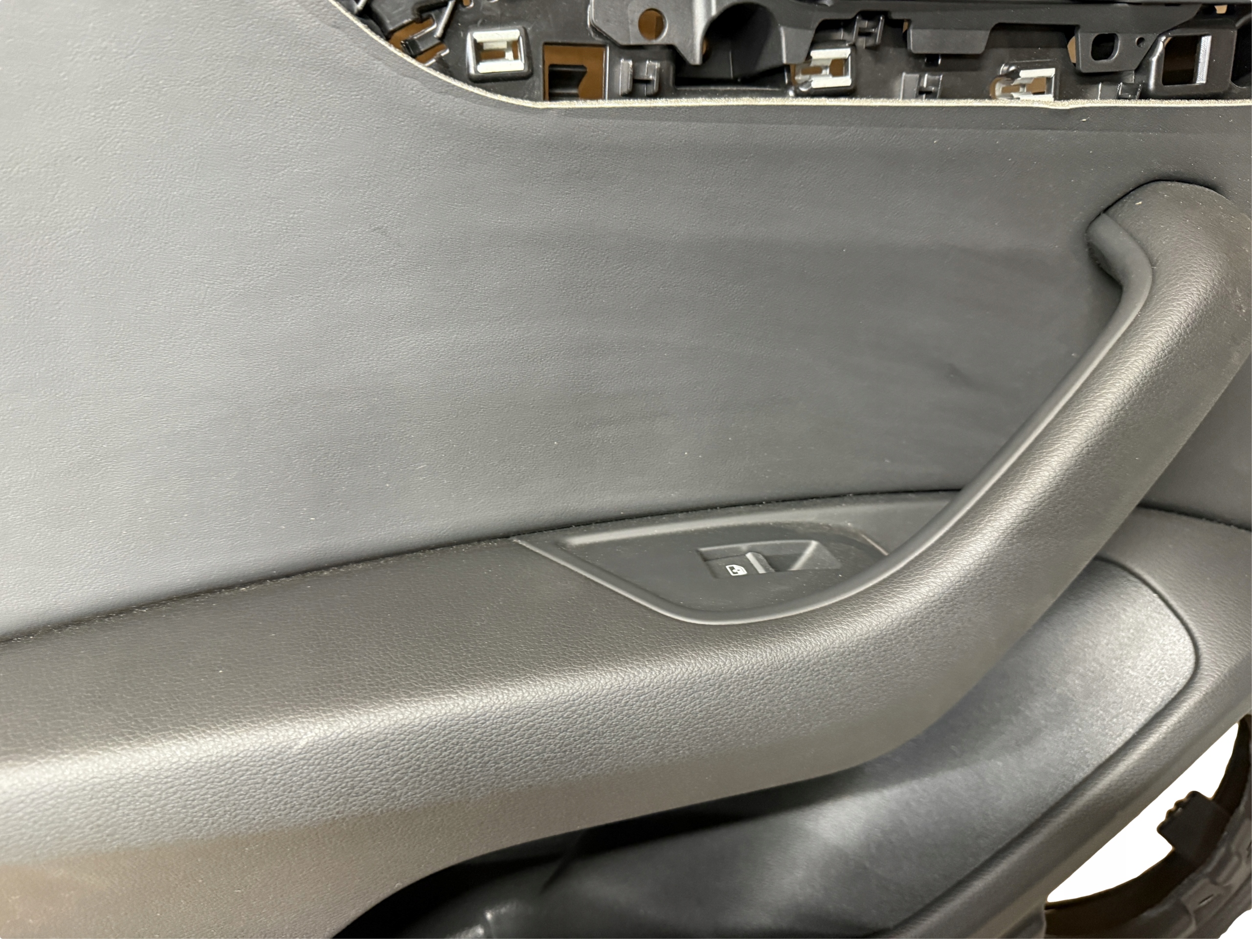 AUDI A4 8W B9 side door left rear part leather