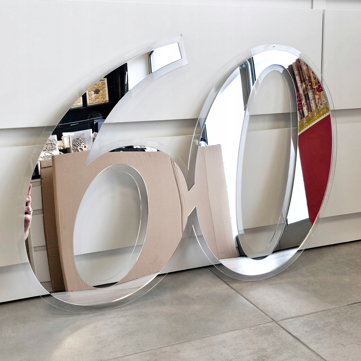 Velké stříbrné číslice 60, narozeninová dekorace k šedesátým narozeninám