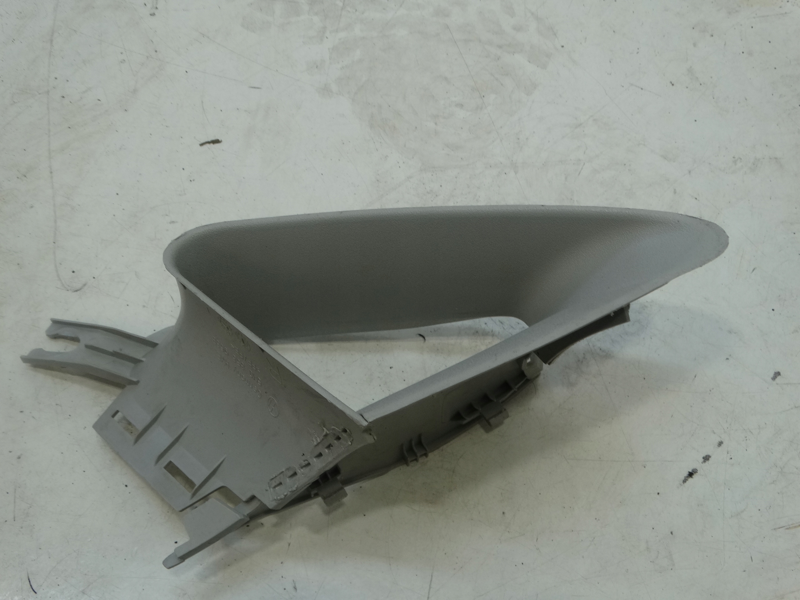 plastic cover SLUPKA right front VOLKSWAGEN GOLF VI plus 5M0858336B