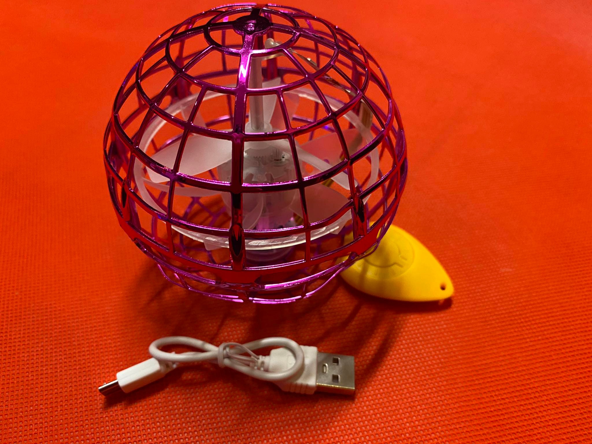 Latający fidget spinner FlyNova Pro Led świeci Materiał Plastik
