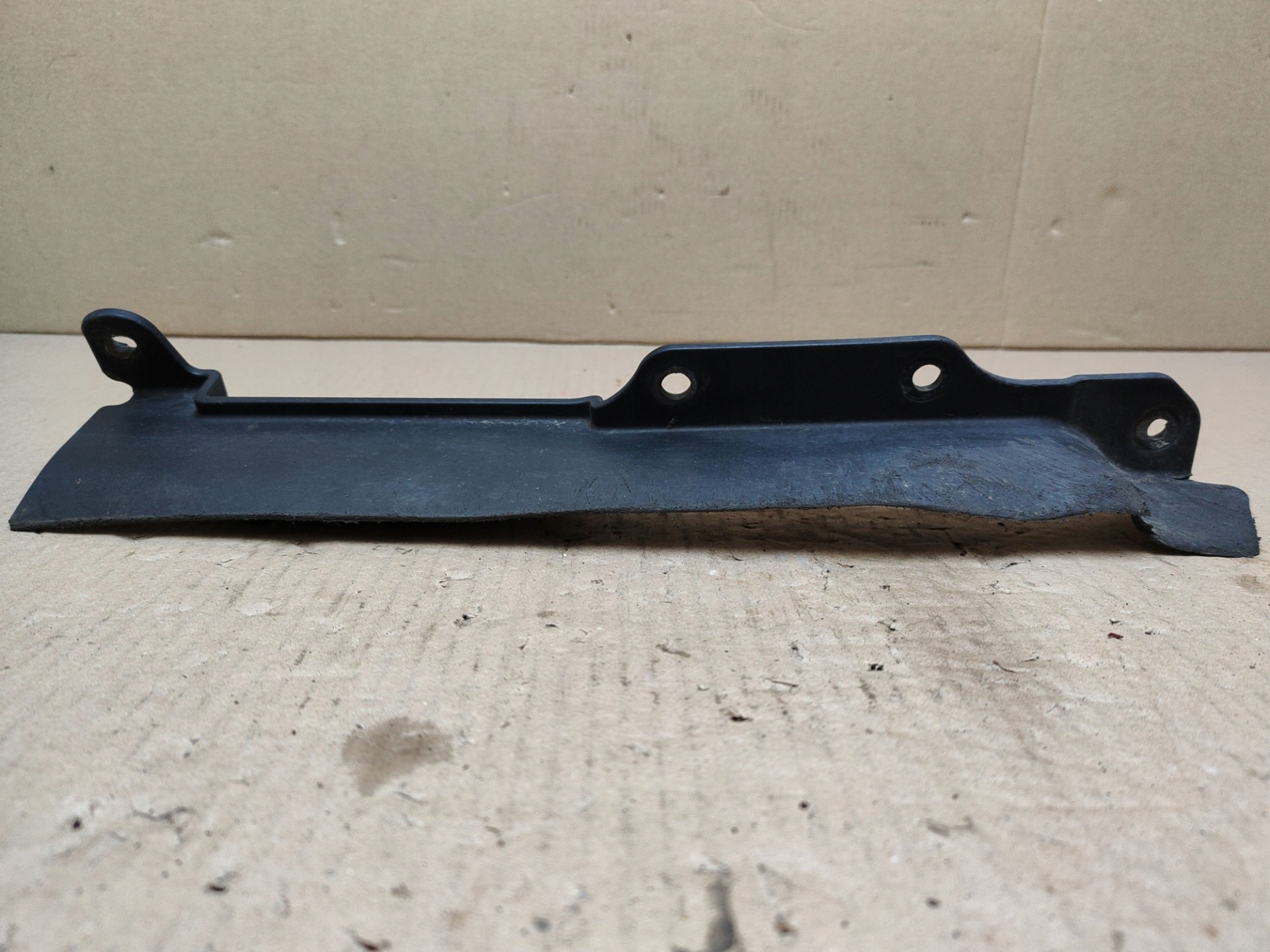 mudguard flaps front left side Toyota Sienna 3 2011 53852-08010