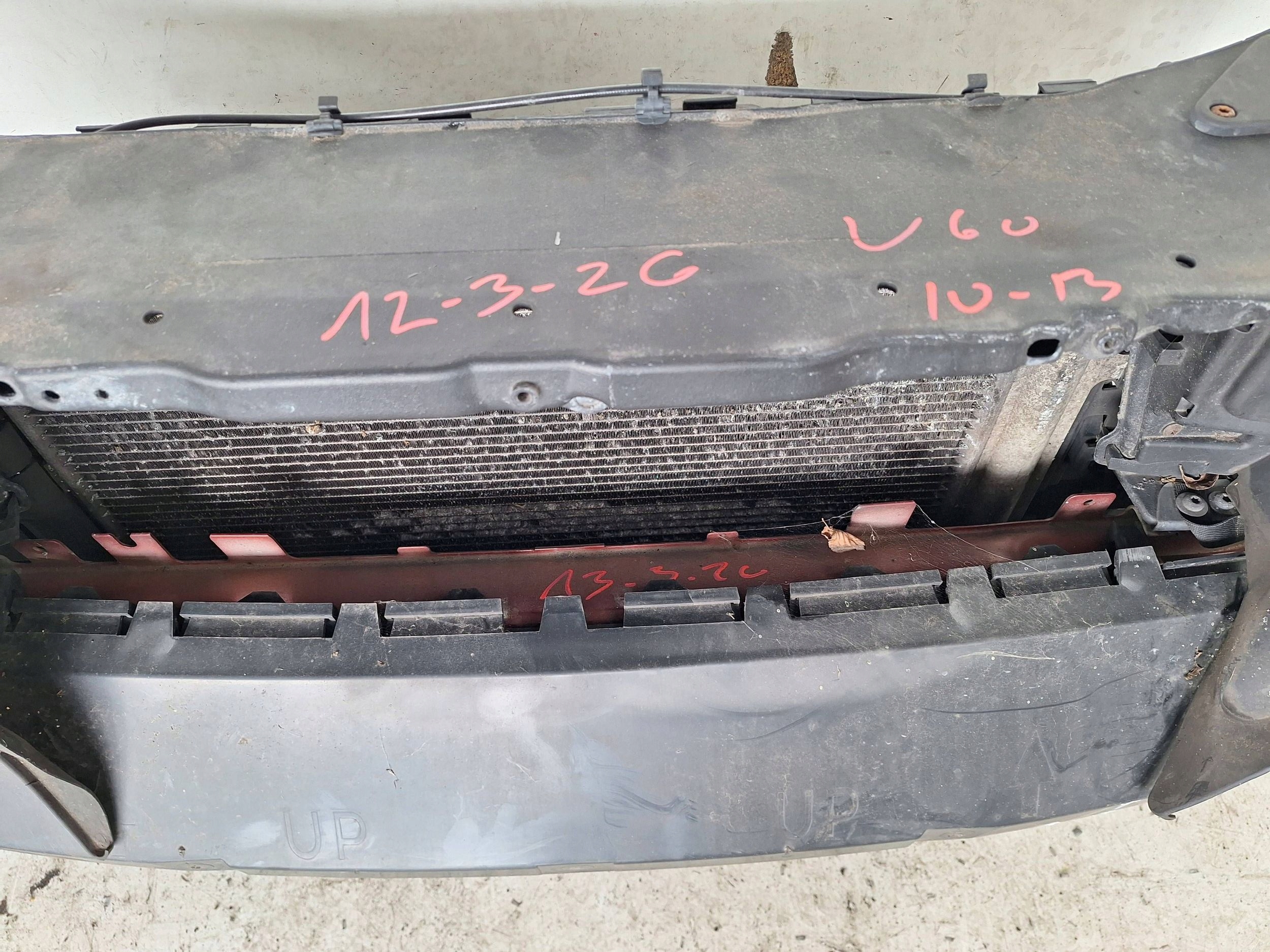 VOLVO S60 II VOLVO V60 II 10-13 support panel for radiators 1.6D