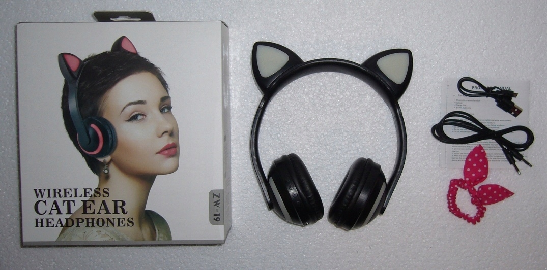 SŁUCHAWKI BLUETOOTH KOCIE USZY 7 KOLORÓW LED Pasmo przenoszenia 20-20000 Hz