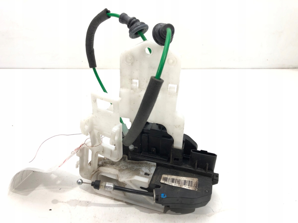 ZAMEK DRZWI PRAWY PRZÓD HYUNDAI i30 Kombi 81320-2L030 07-12