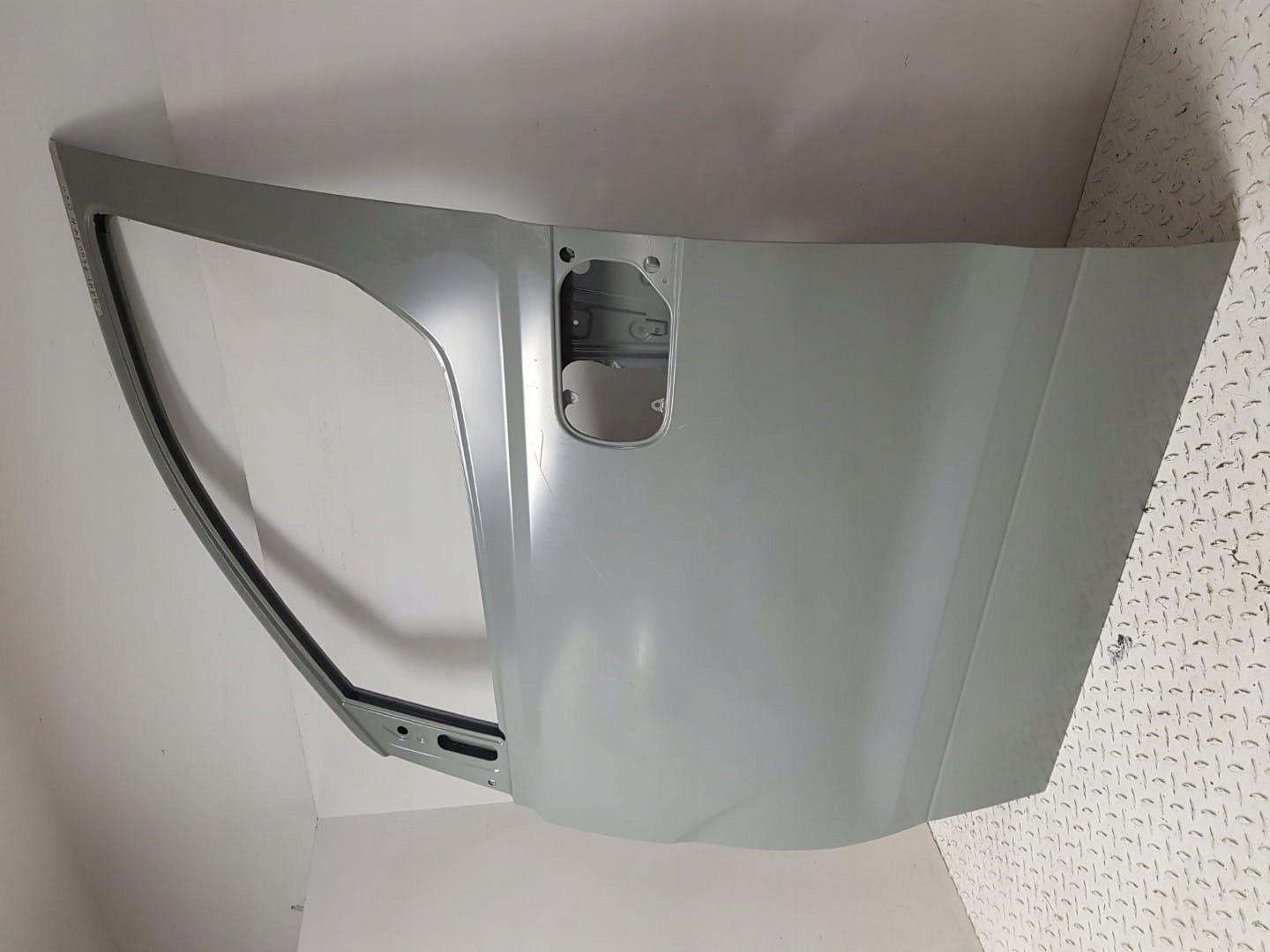 FABRYCZNIE NOWE ORYGINALNE DRZWI LEWE PRZEDNIE HYUNDAI H1 07-21 760034H020 Kolor do lakierowania