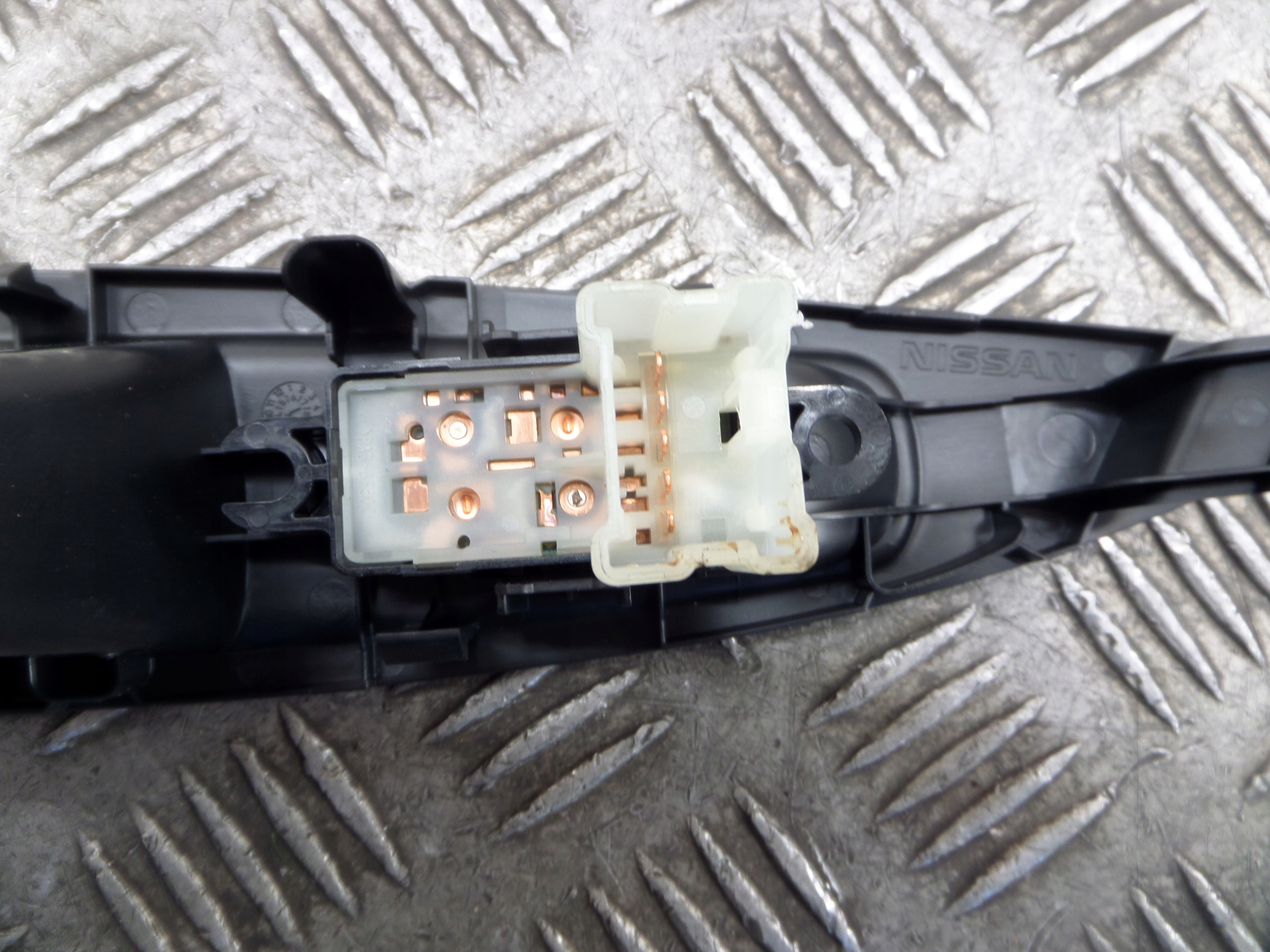 NISSAN QASHQAI J11 PANEL Vitre P.Arrière 829604EA0AX