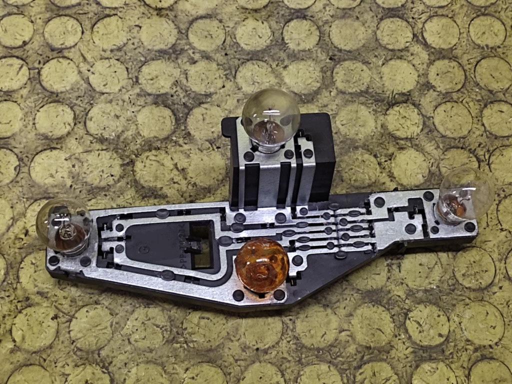 RENAULT LAGUNA II KOMBI light left rear part 8200002471