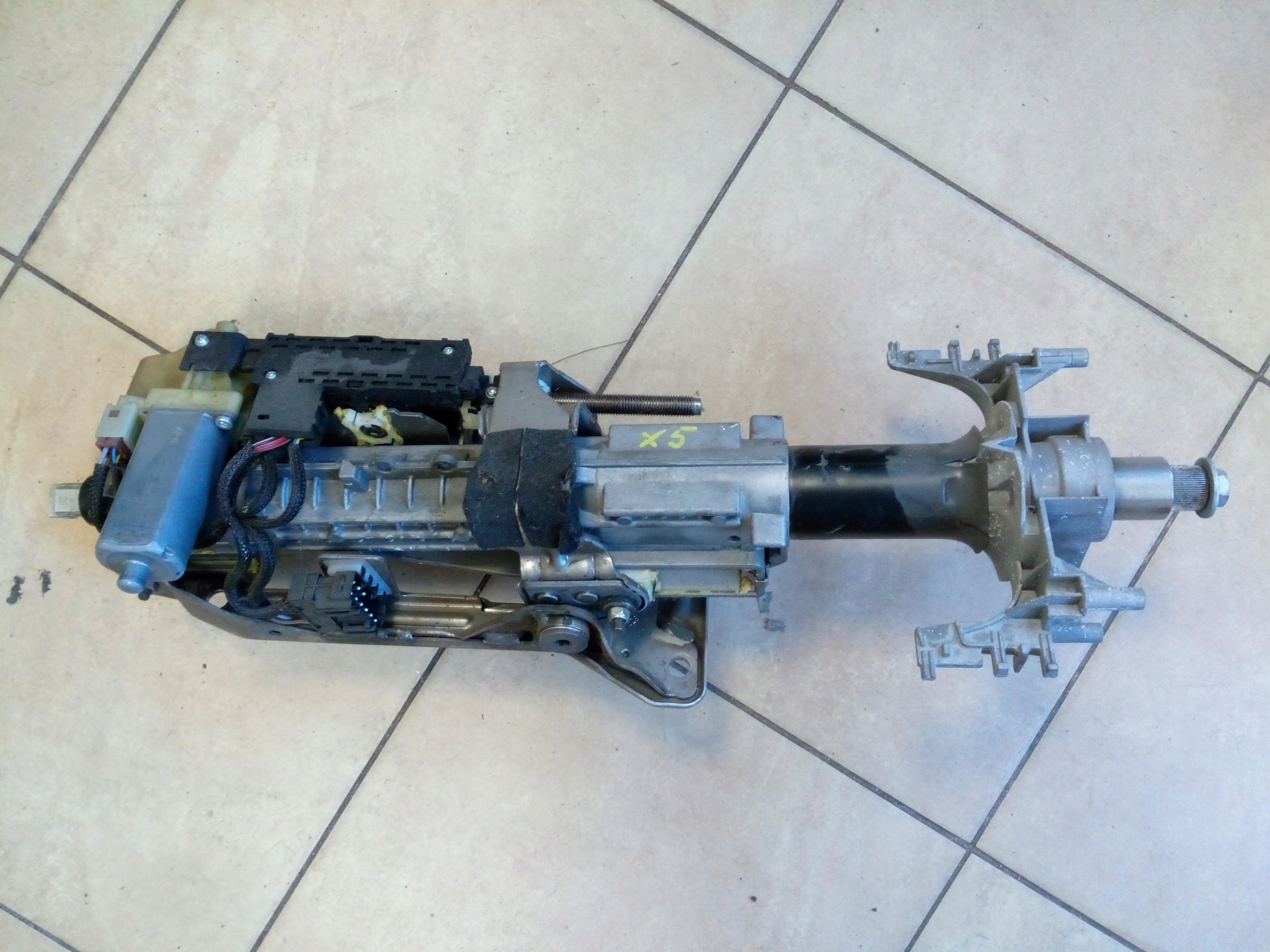 Рульова колонка BMW X5 E70.*
