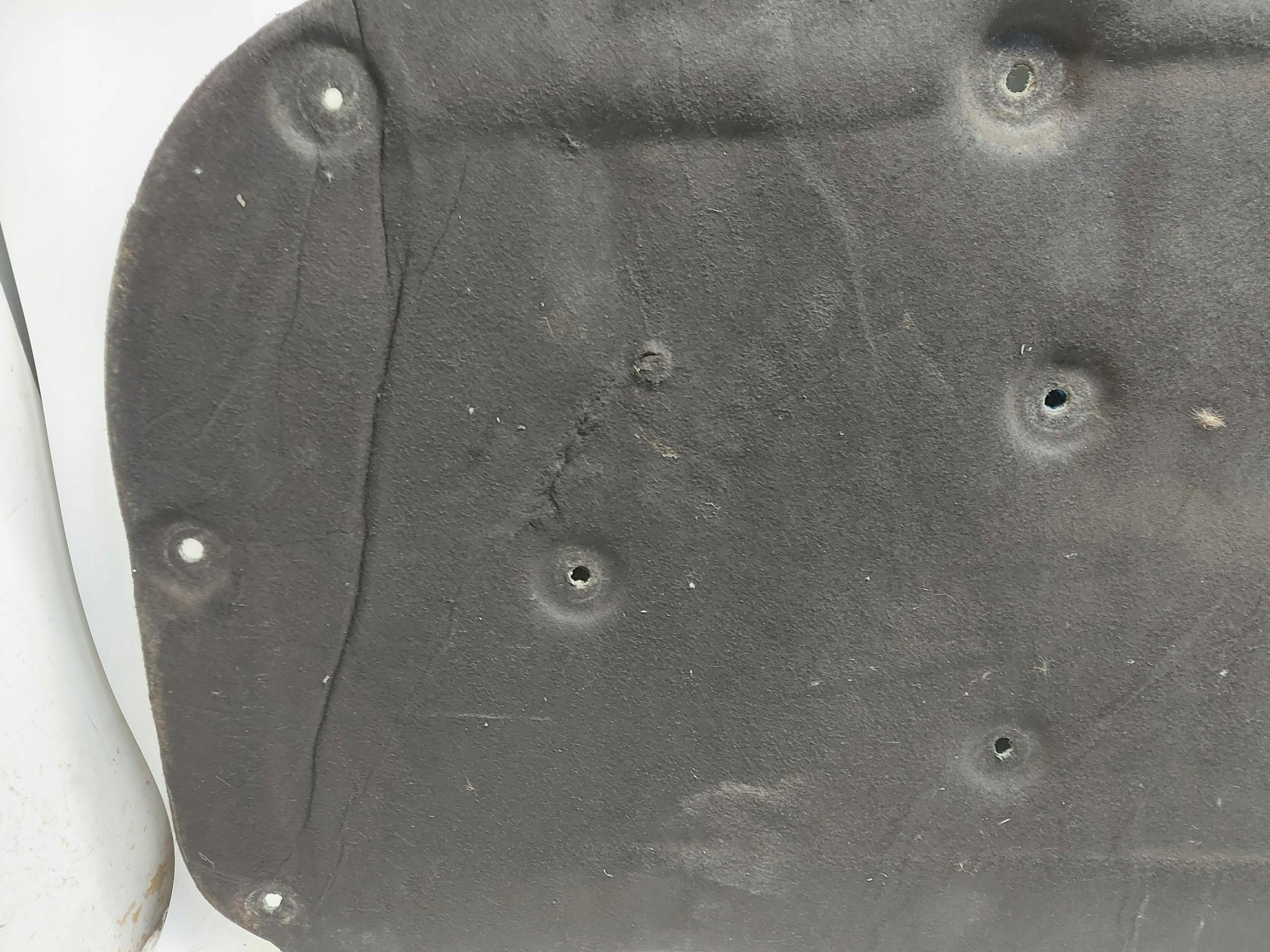 Ford Ranger VI 6 Insonorisation du capot N1WB-E16746-AC