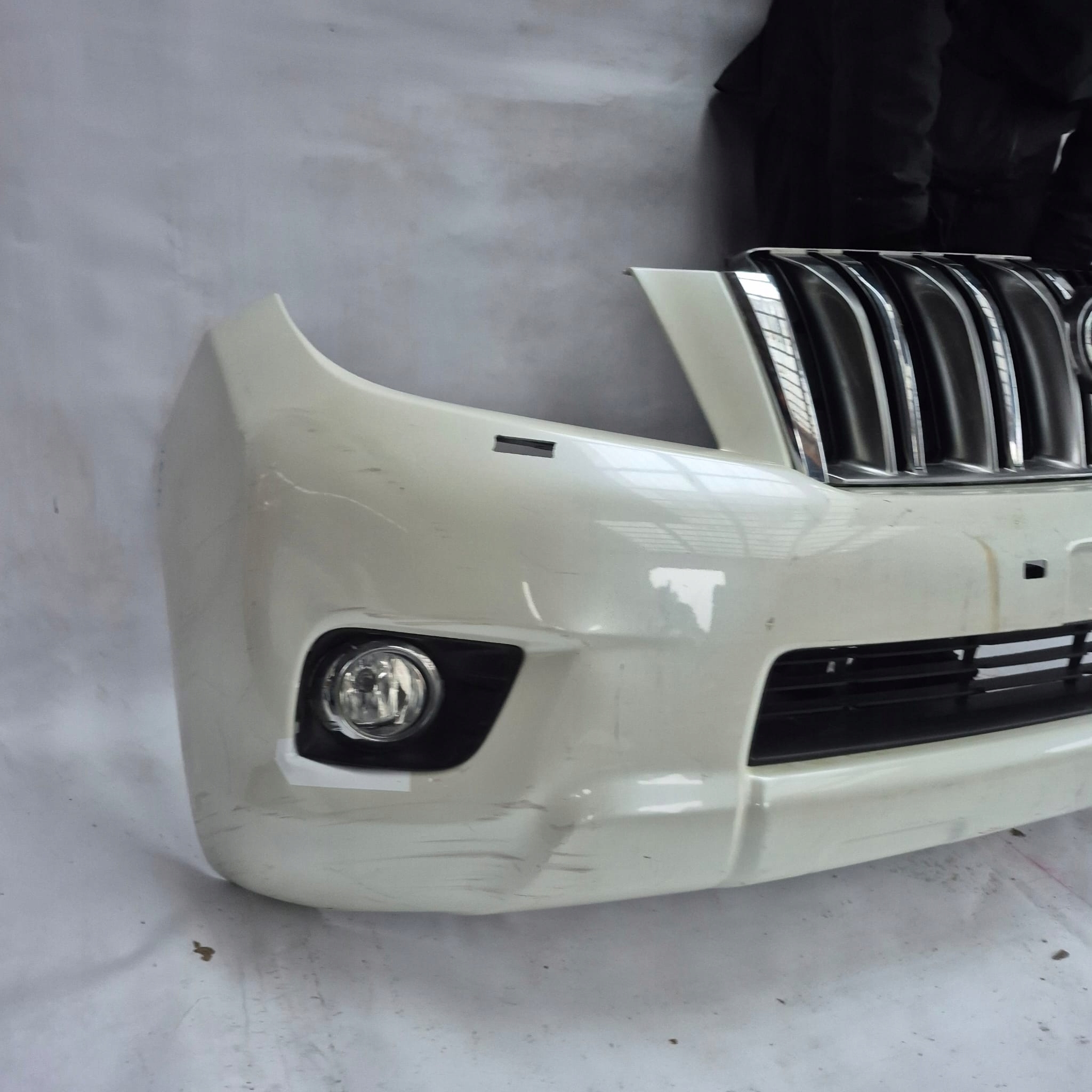 TOYOTA LAND CRUISER J150 09-13 bumper front front washer