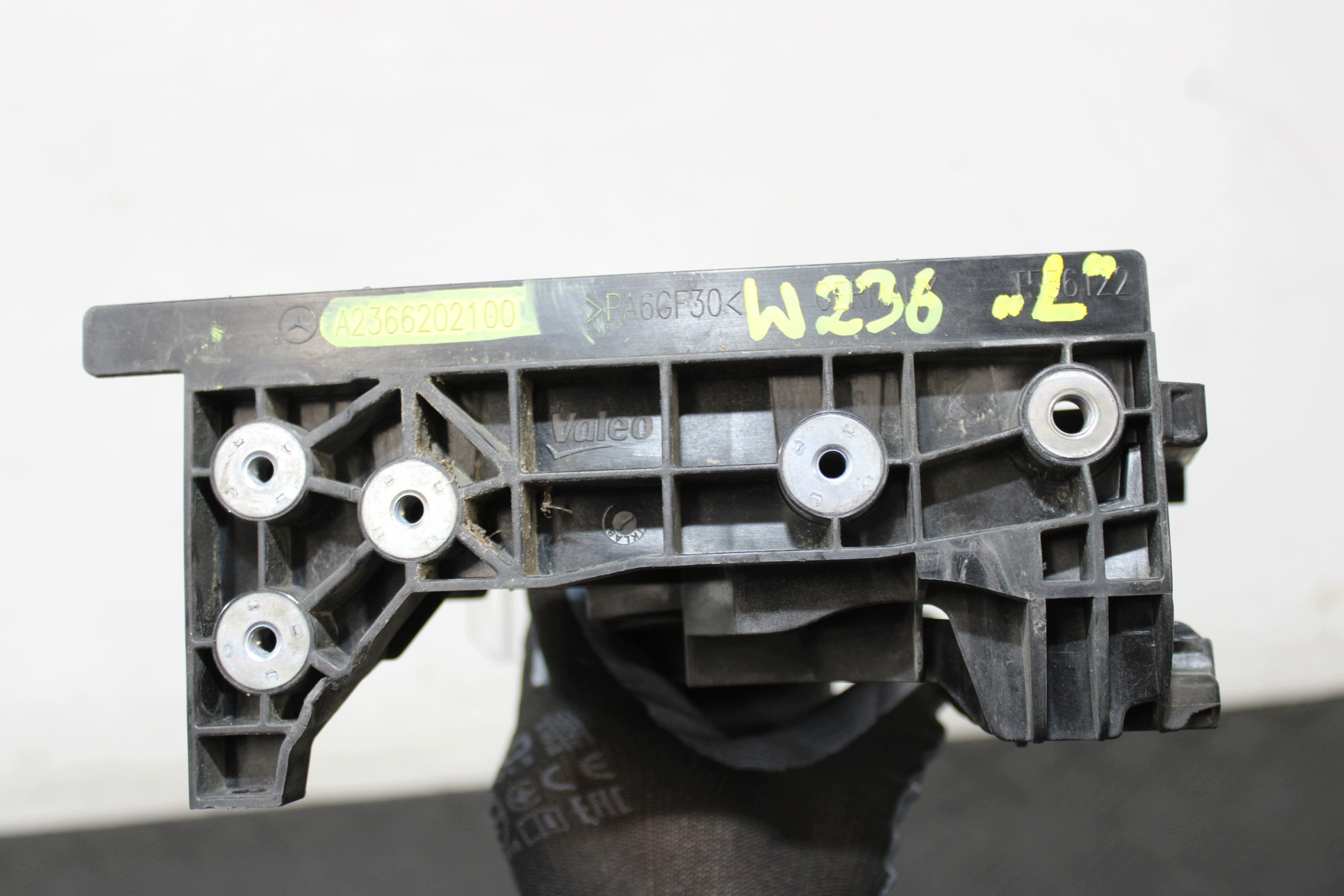 bracket holder supports left A2366202100 MERCEDES-BENZ CLE 236 W236