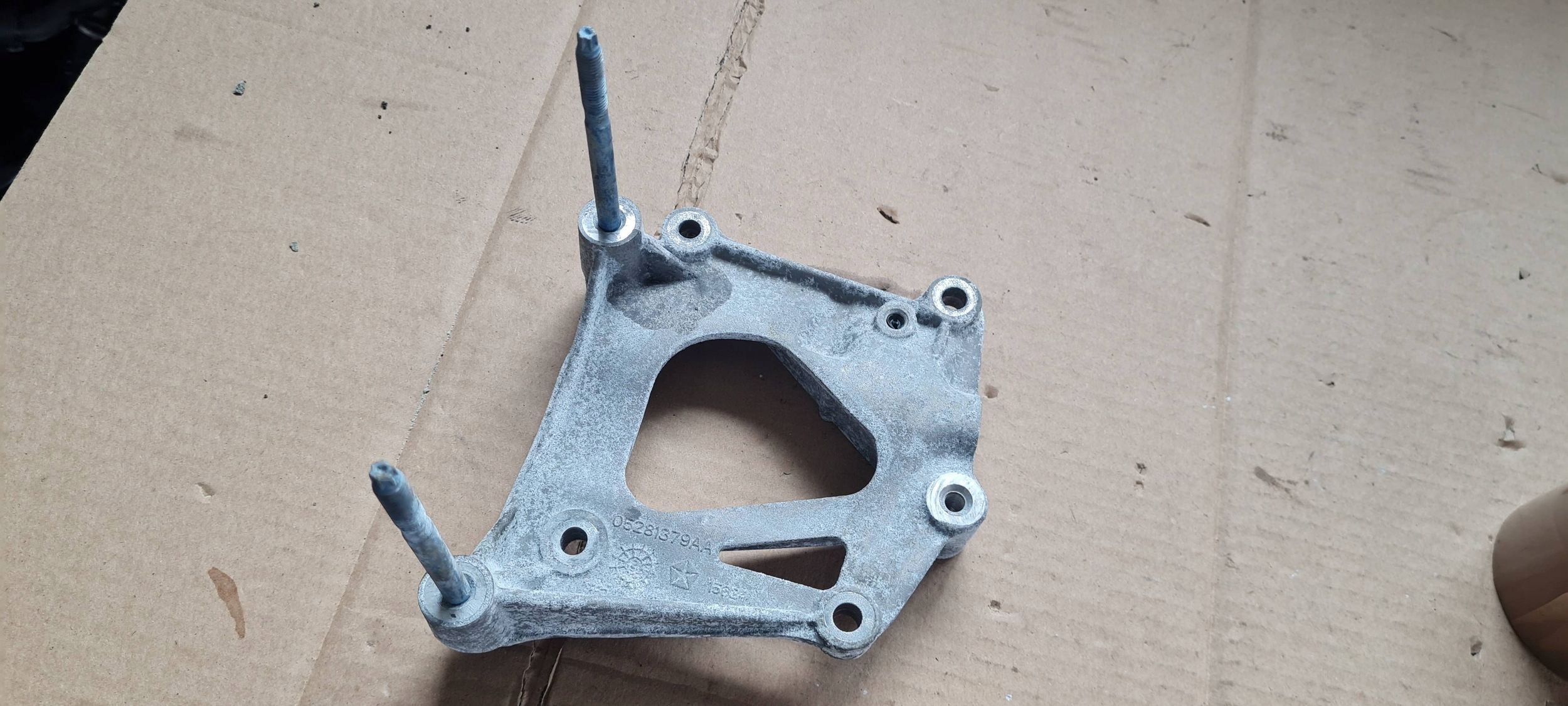 Chrysler Pacifica 2022 Halter Halter SPREZARKI klimaanlage 05281379AA