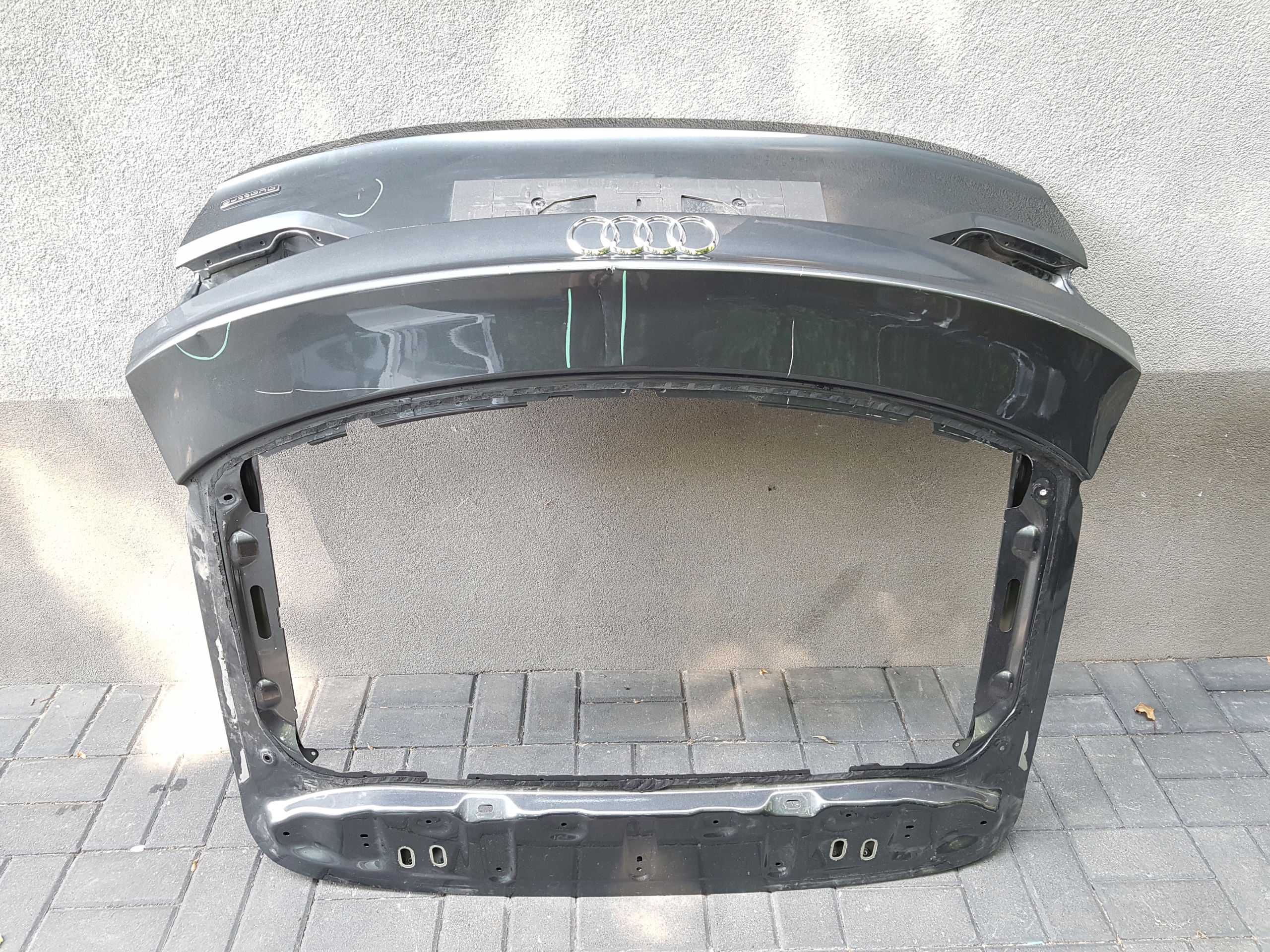 AUDI Q3 17^ кришка tyl3a827025