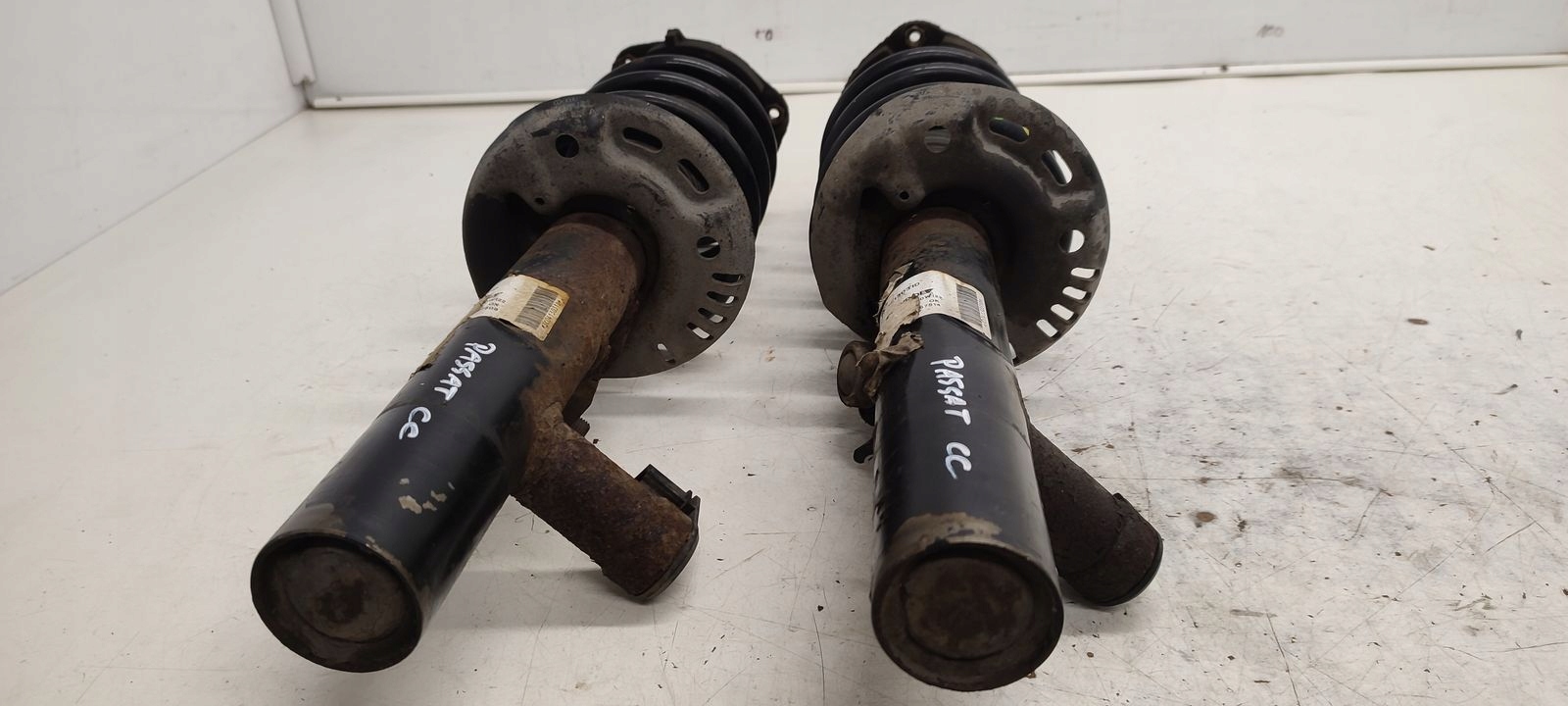 shock absorber spring front sususpension VW Passat CC 2,0 TDI