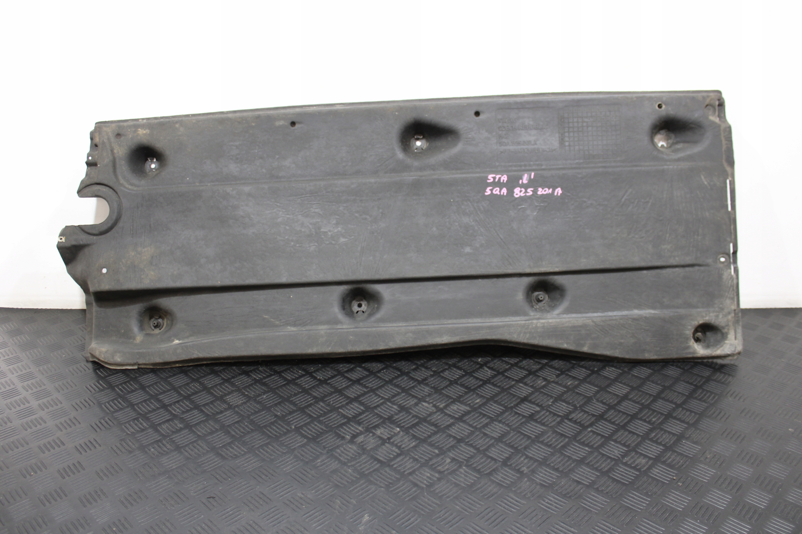 abdeckung Blende Abdeckung Unterfahrschutz links 5QA825201A VW TOURAN II 2 5TA