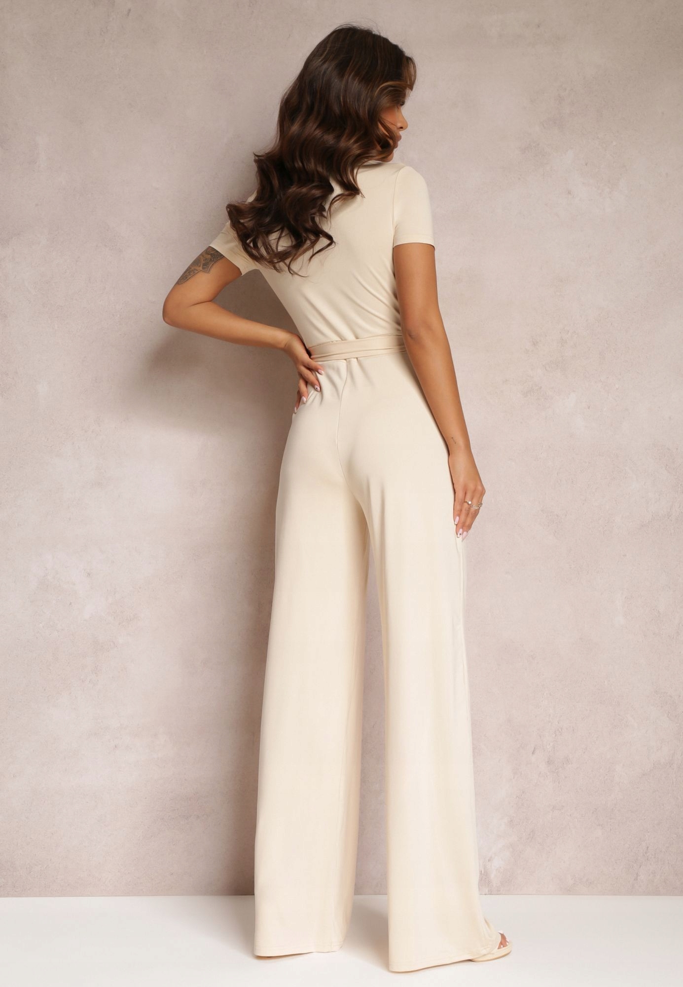 Renee Jasnobeżowy Kombinezon damski M Krótki Kolor inny kolor