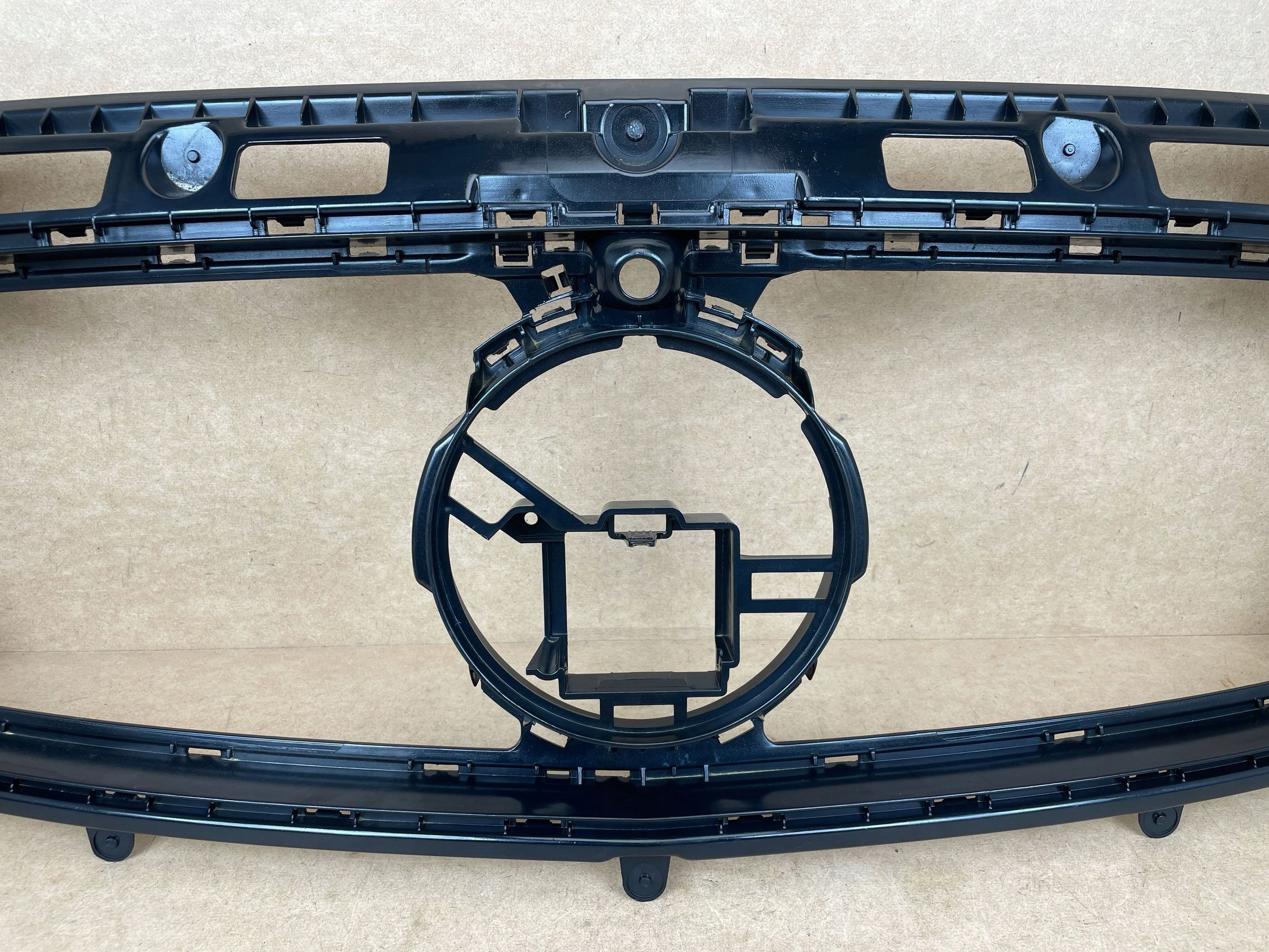 pillar frame holder grille GRILA MERCEDES GLA 247 2019- A2478884001