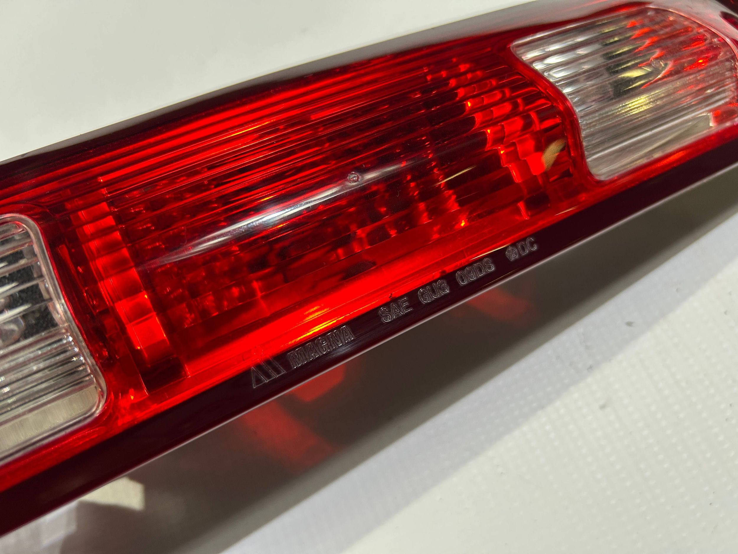 Trzecie light stop light cabs Dodge RAM 1500 2013
