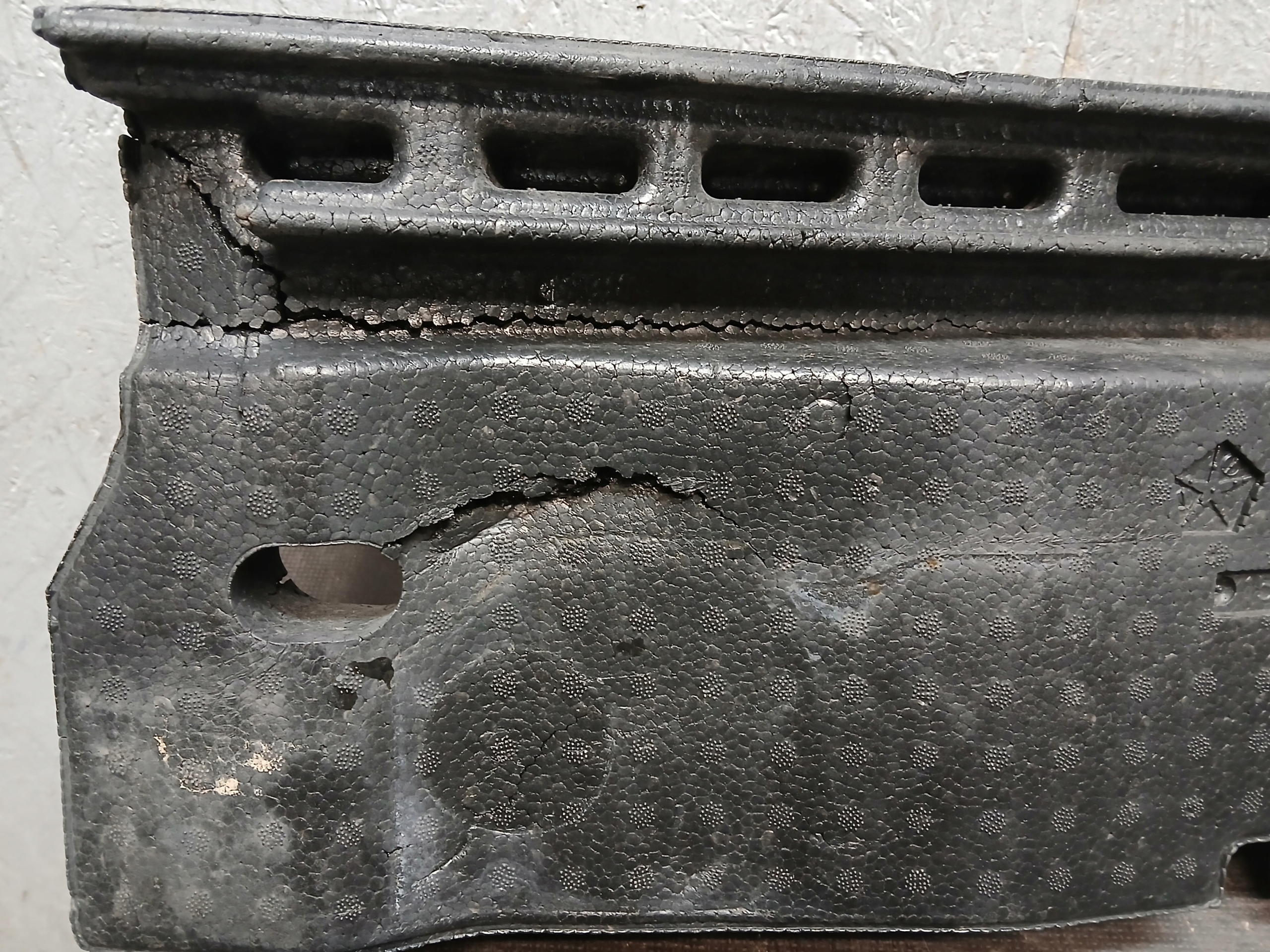 bumper support front JEEP GRAND CHEROKEE WK2 68164035A