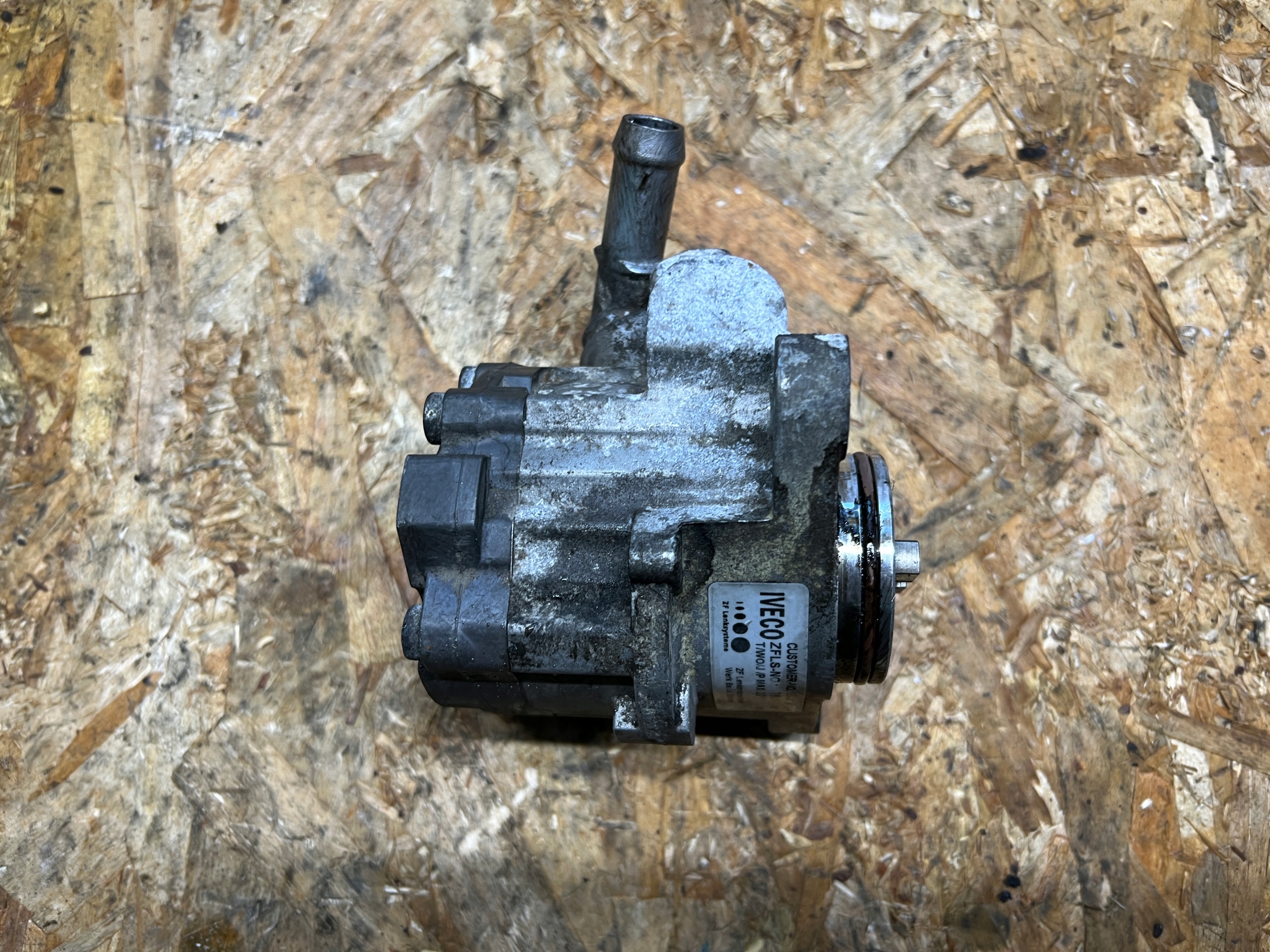 Pompa servosterzo FIAT DUCATO IVECO DAILY 504243641