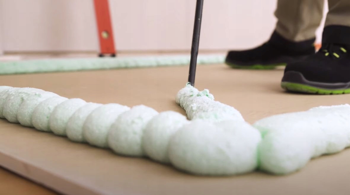 PIANOKLEJ DO PŁYT GIPSOWYCH G/K TYTAN 830ML Stan opakowania oryginalne