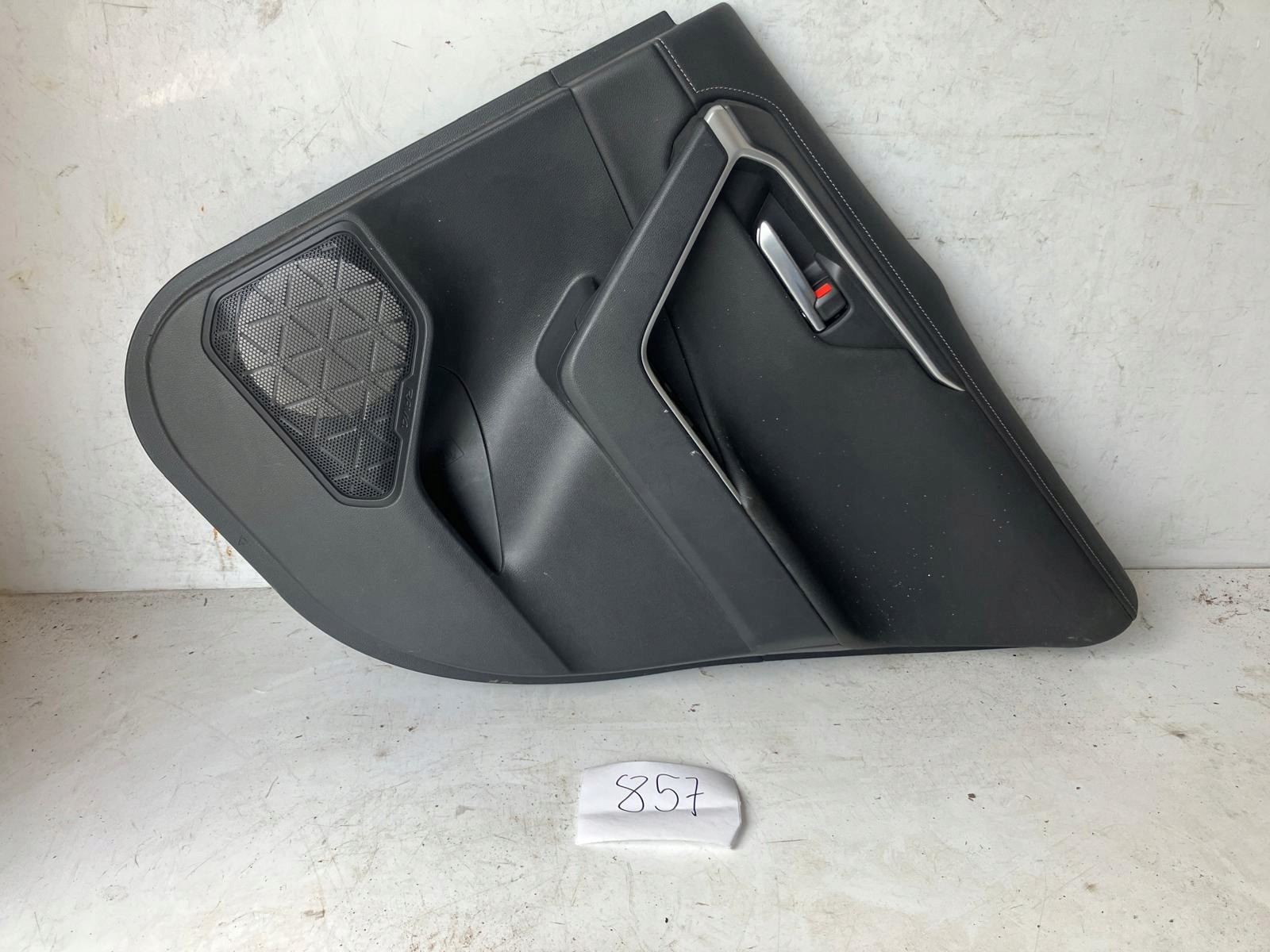 side door right rear part TOYOTA RAV4 V BIALA NITKA leather