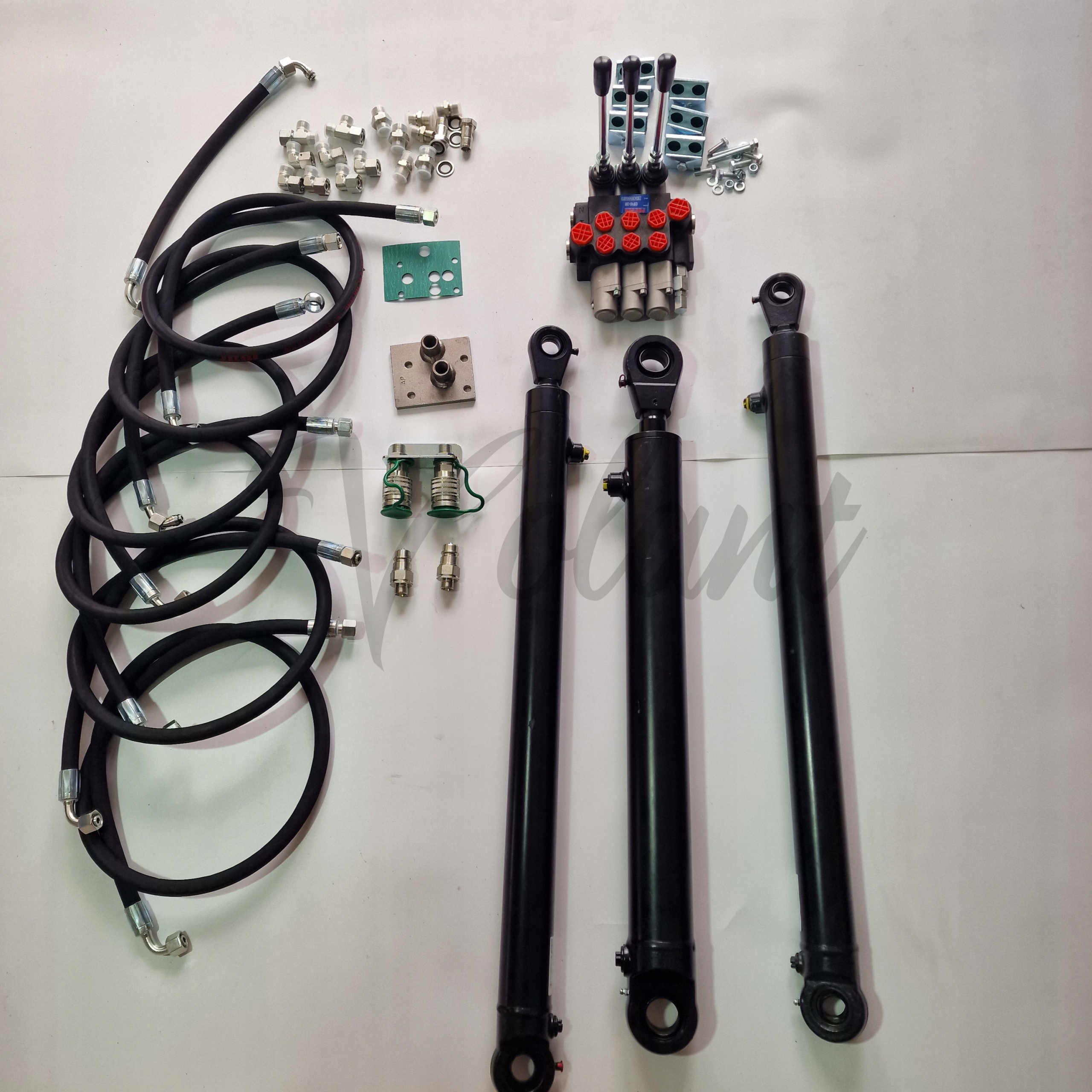 Rozdělovač C-330 Tur 3 Sekční Hever Hydraulická Lžíce Komplet