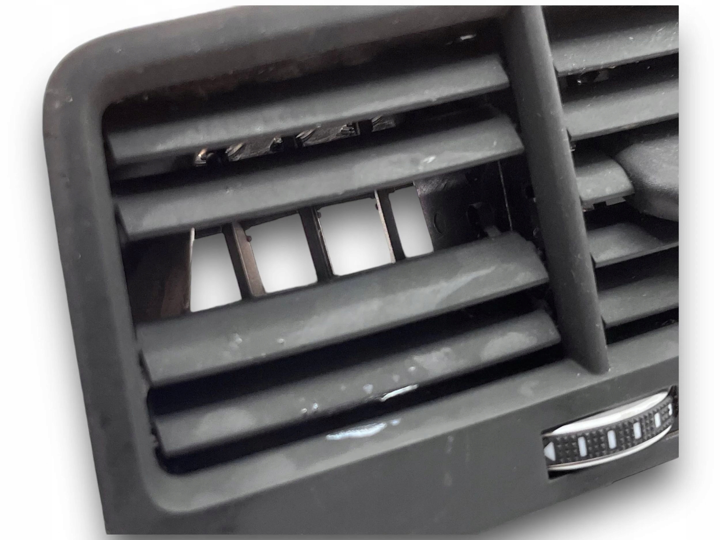 AUDI A4 Avant B9 console central Nawiewnik 8W0819203B 2018 25444526 $J