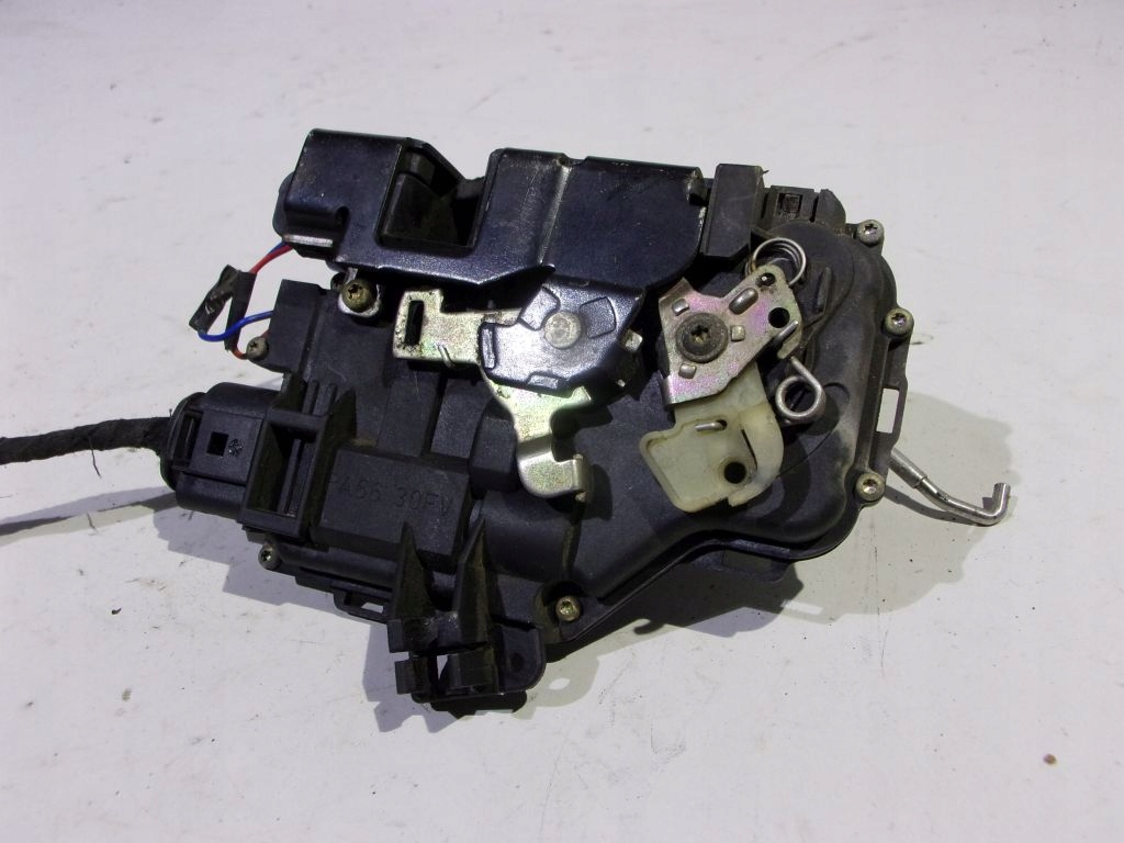 Audi A6 C5 sedan lock door left rear part rear