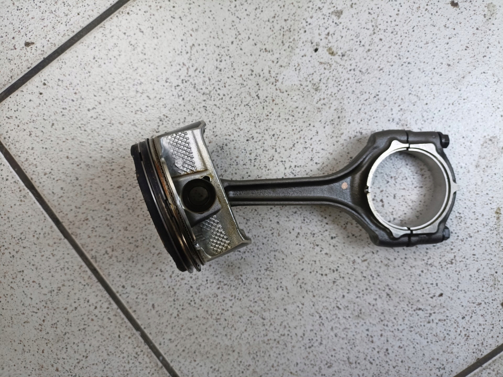 piston with connecting rod Dodge Grand Caravan 5 facelift 2015