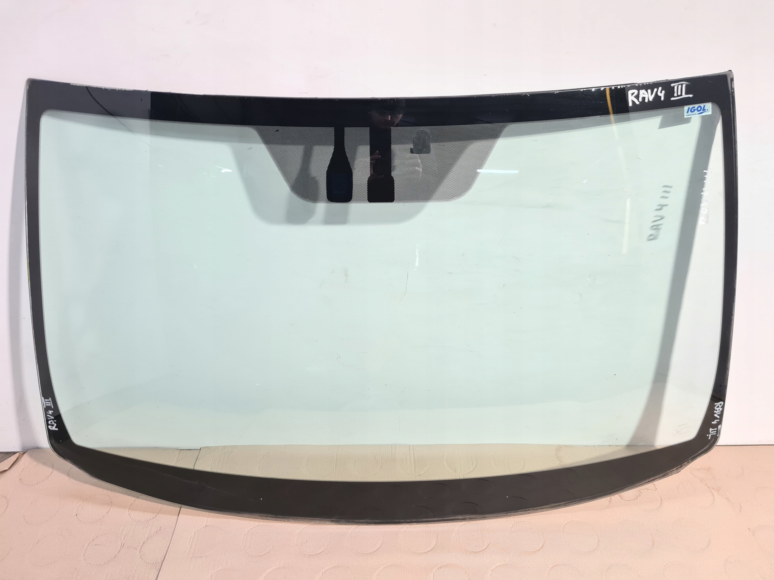 Toyota rav4 iii стекло лобовое
