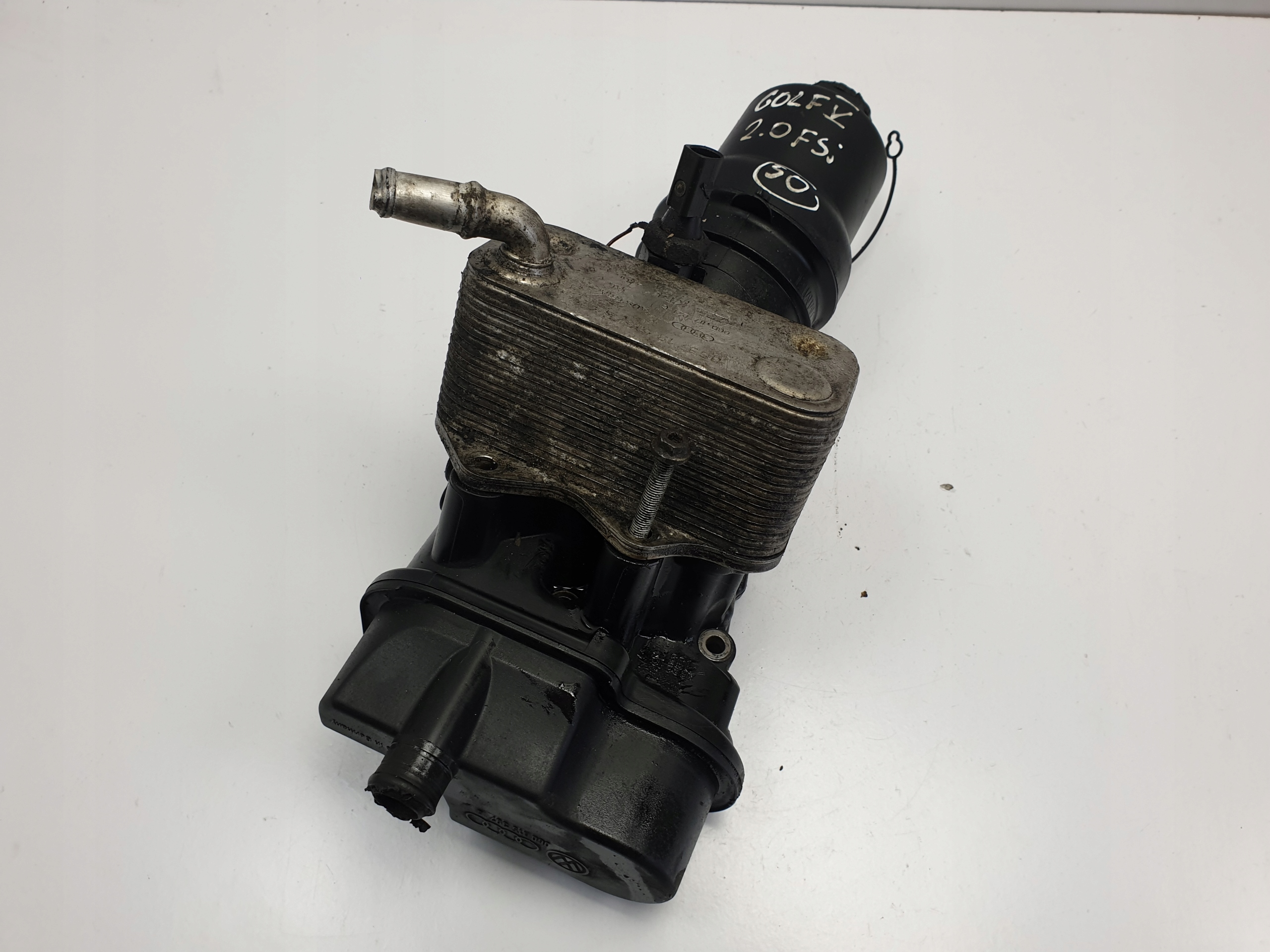 VW Golf V 2.0 FSI OBUDOWA FILTRA OLEJU podstawa