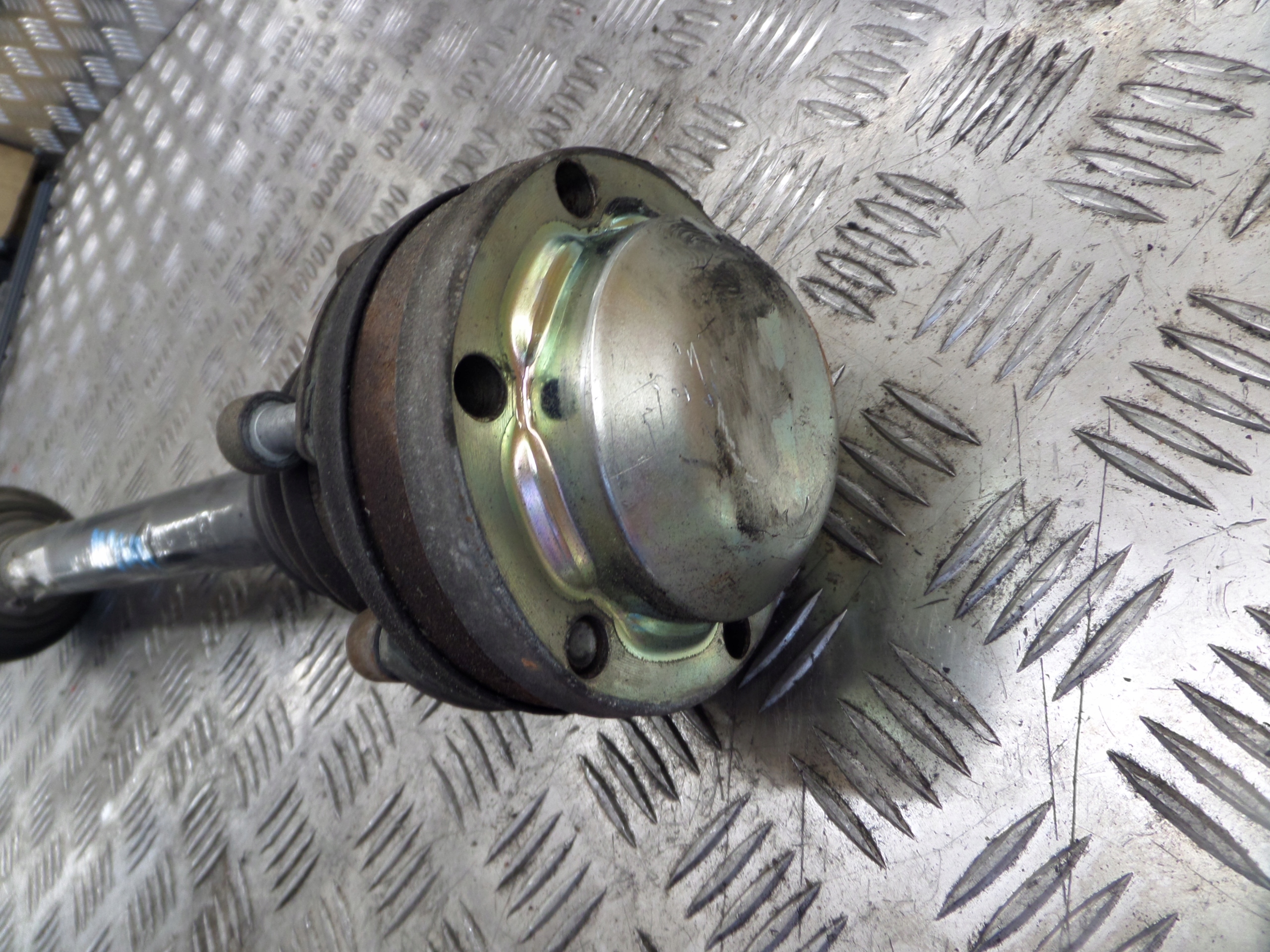 AUDI RS6 semi-axis right 8R0501204D