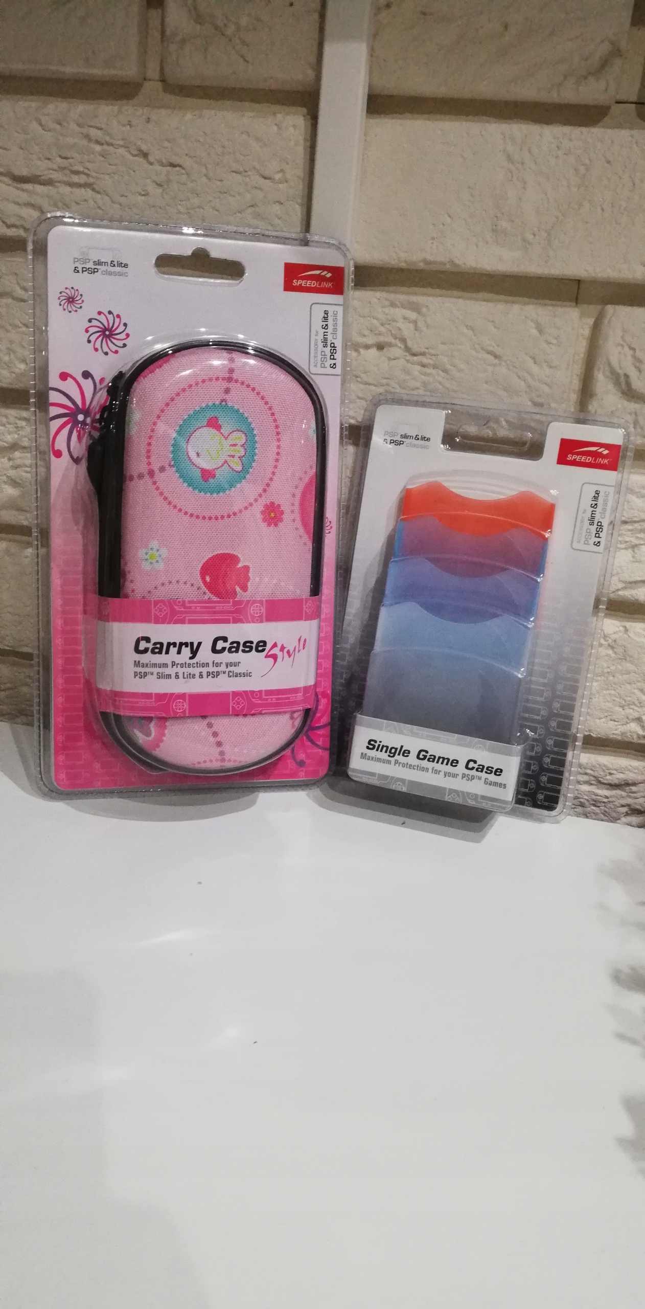 Etui na PSP Slim Lite Classic + 5x pokrowce na gry