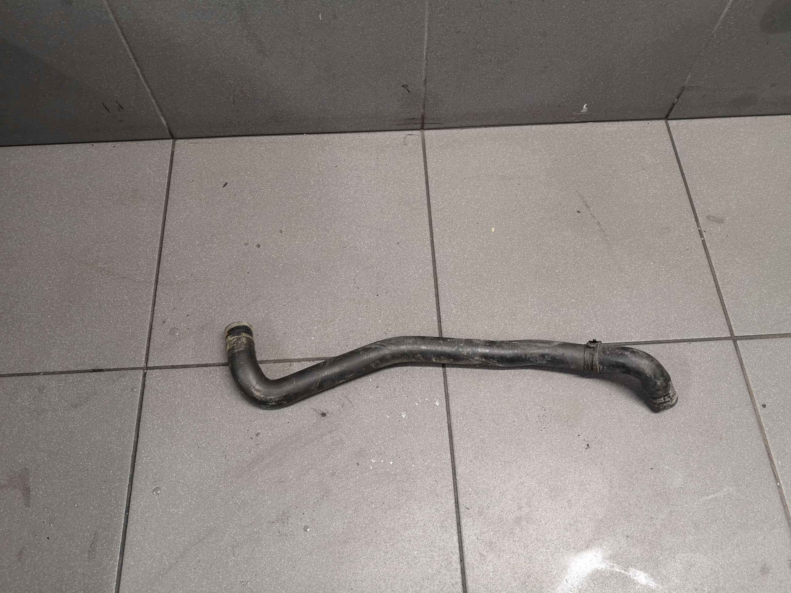 PRZEWÓD WODY AUDI A8 D3 4.2 TDI 4E0121399D