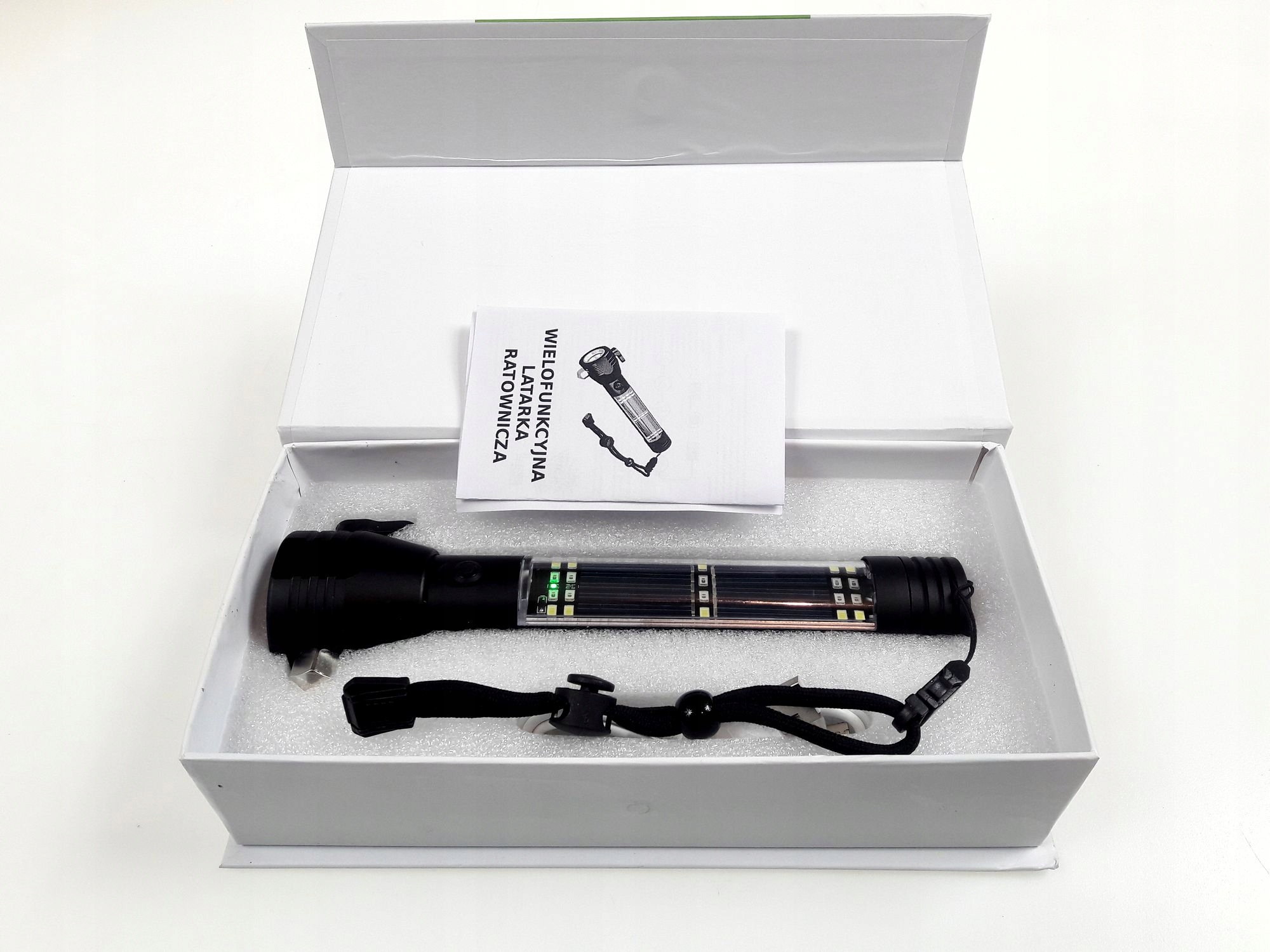 Latarka SOLARNA DO AUTA: nóż, młotek, kompas, ŁADOWARKA, magnes. Model SOLAR