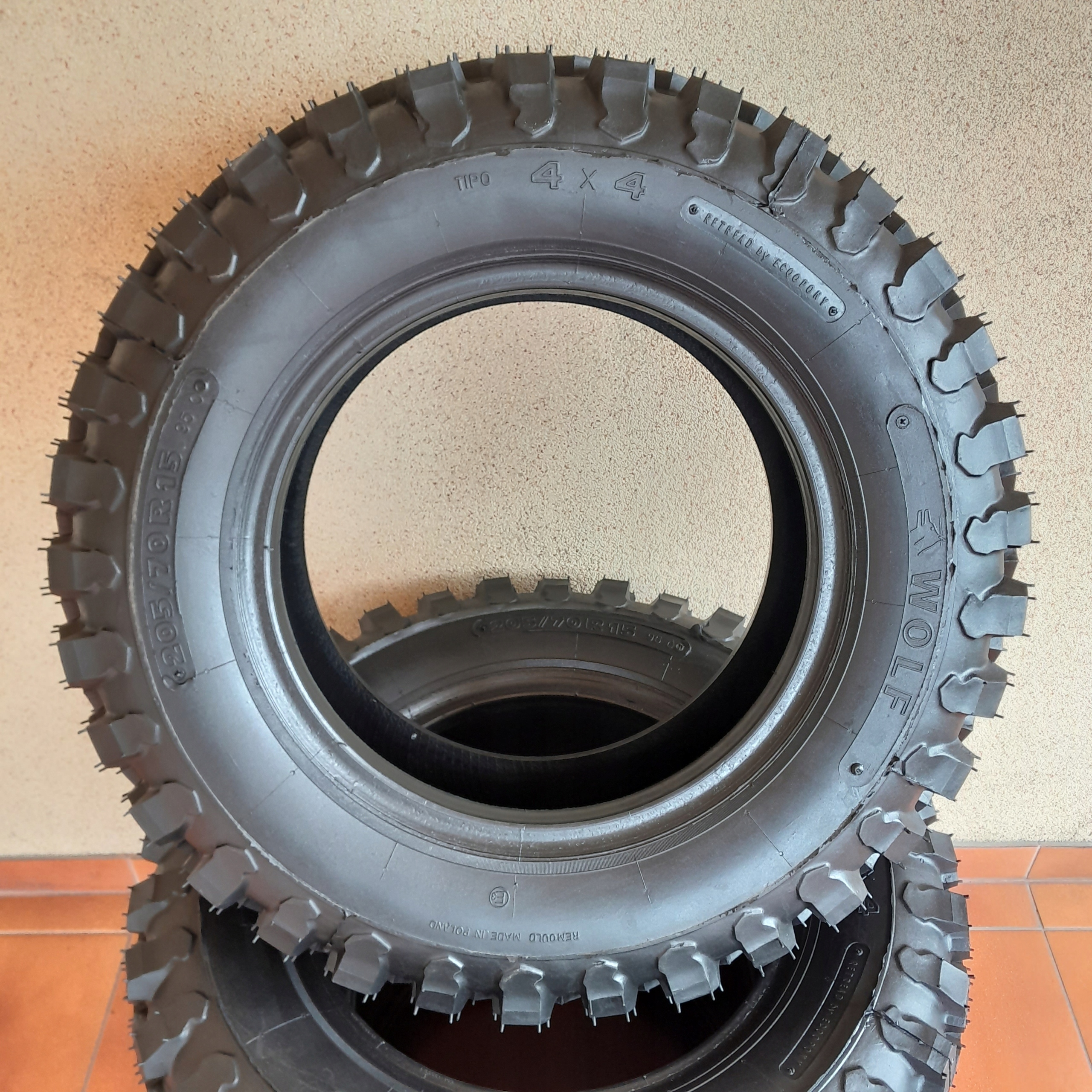 2x Opony bieżnikowane 205/70 R15 TERENOWE 4x4 M/T Profil opony 70