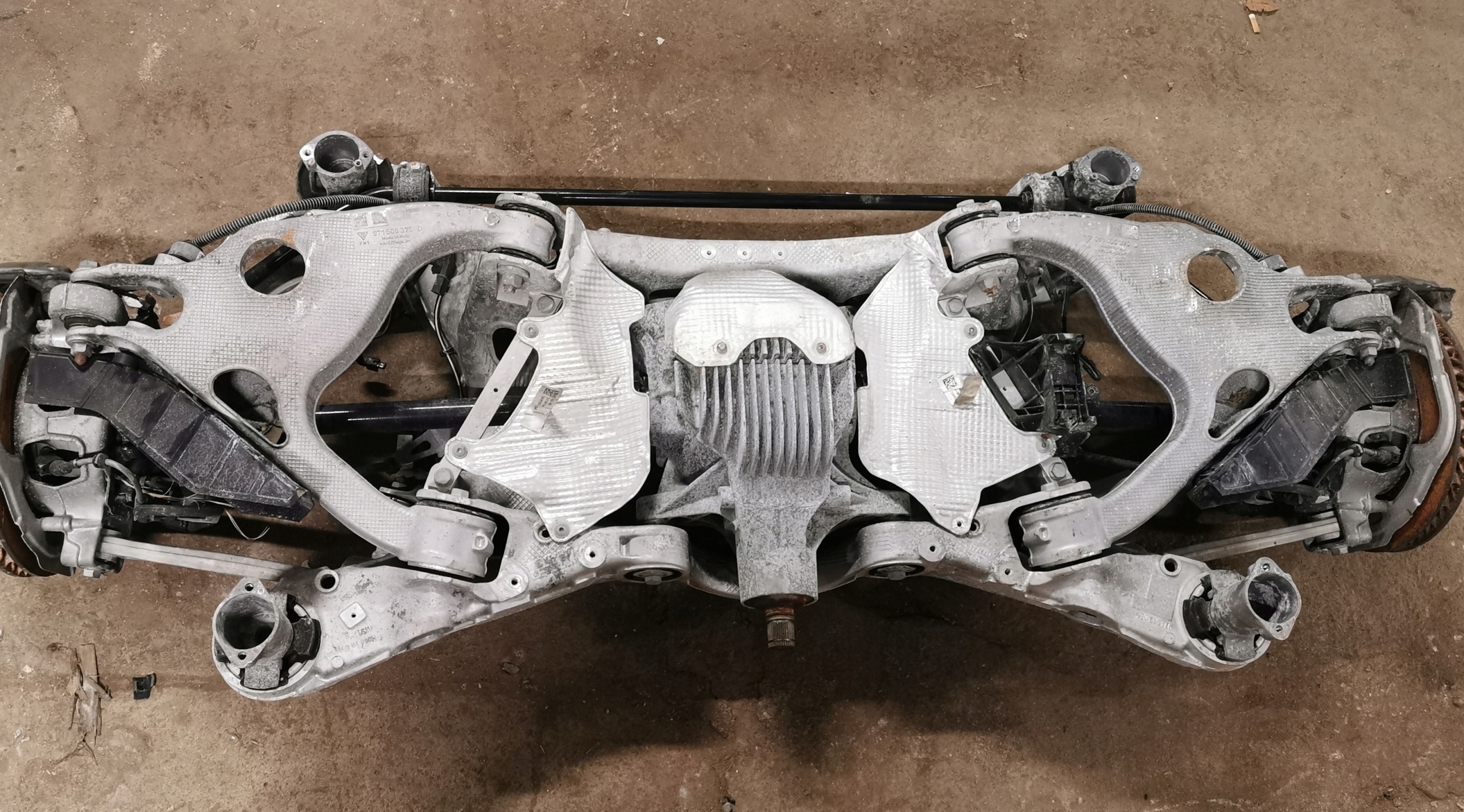 IDEALNE Achsträger hinten heck PORSCHE PANAMERA 971 1