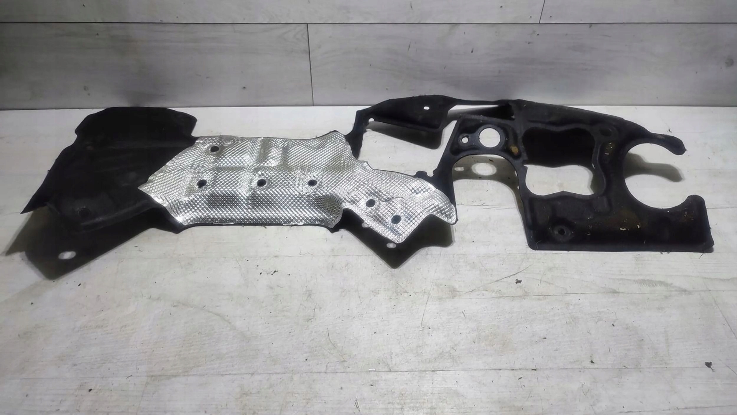 Alfa Romeo Giulia 2021 izolacja termiczna partition wall