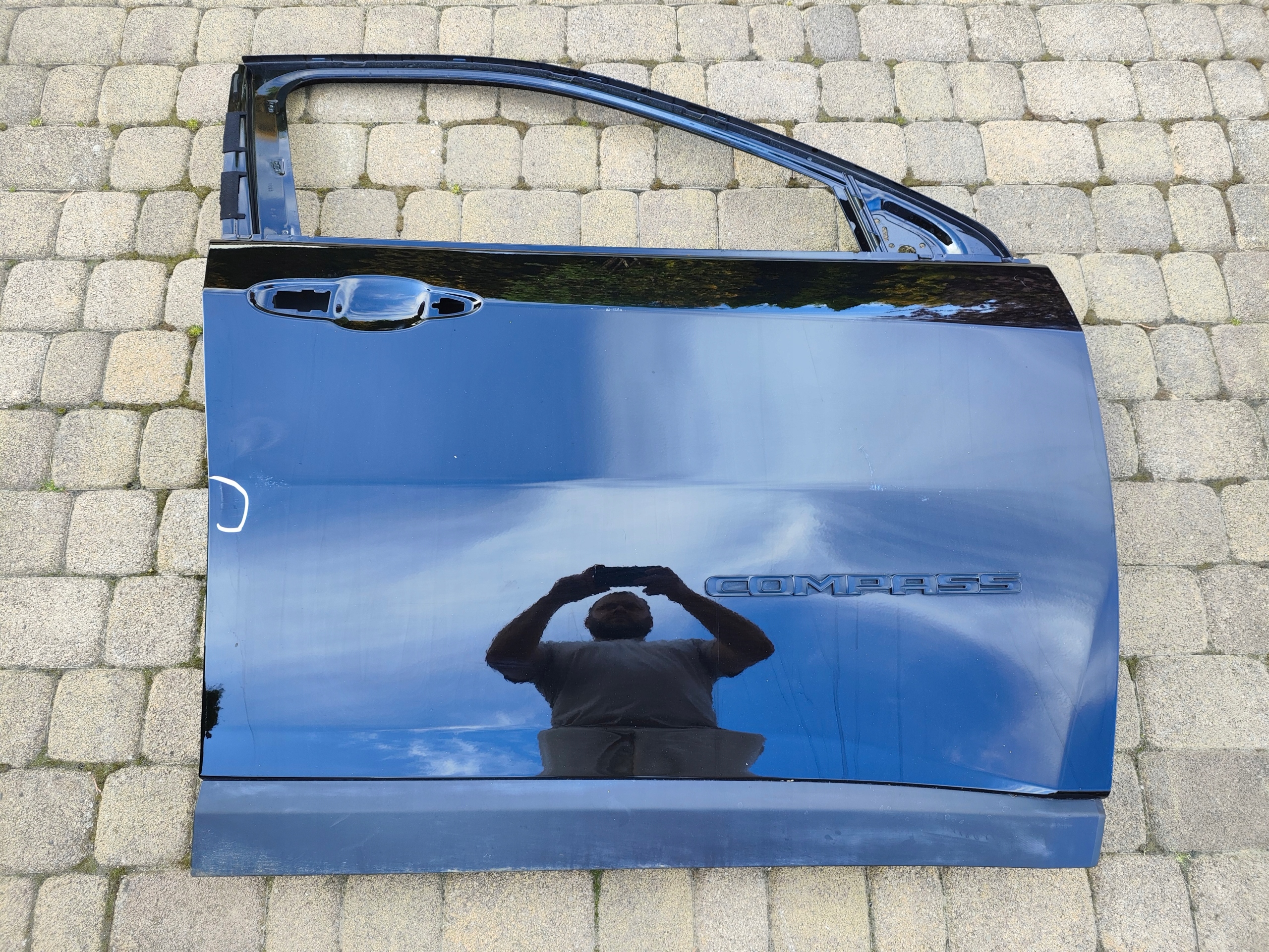 JEEP COMPASS 2 II 17- DRZWI PRZEDNIE PRZÓD PRAWE Numer katalogowy części DRZWI PRAWY PRZÓD COMPASS 2