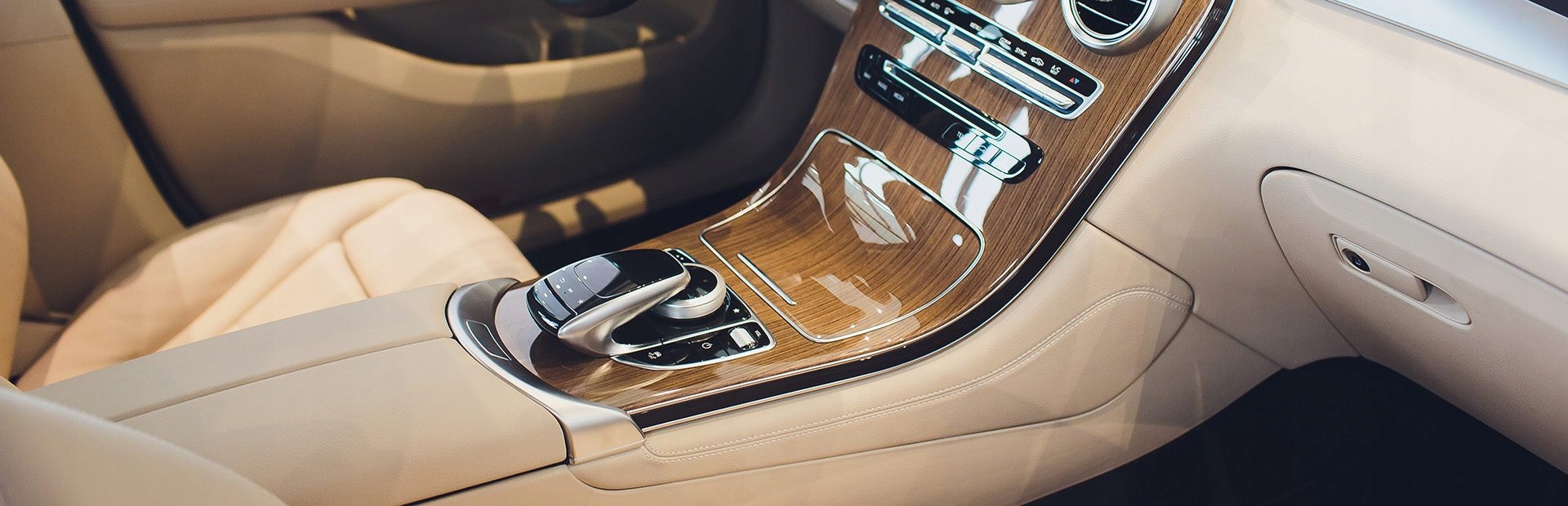 ADBL _ INTERIOR QD 5L _ QUICK DETAILER DO WEWNĘTRZNYCH TWORZYW Stan opakowania oryginalne