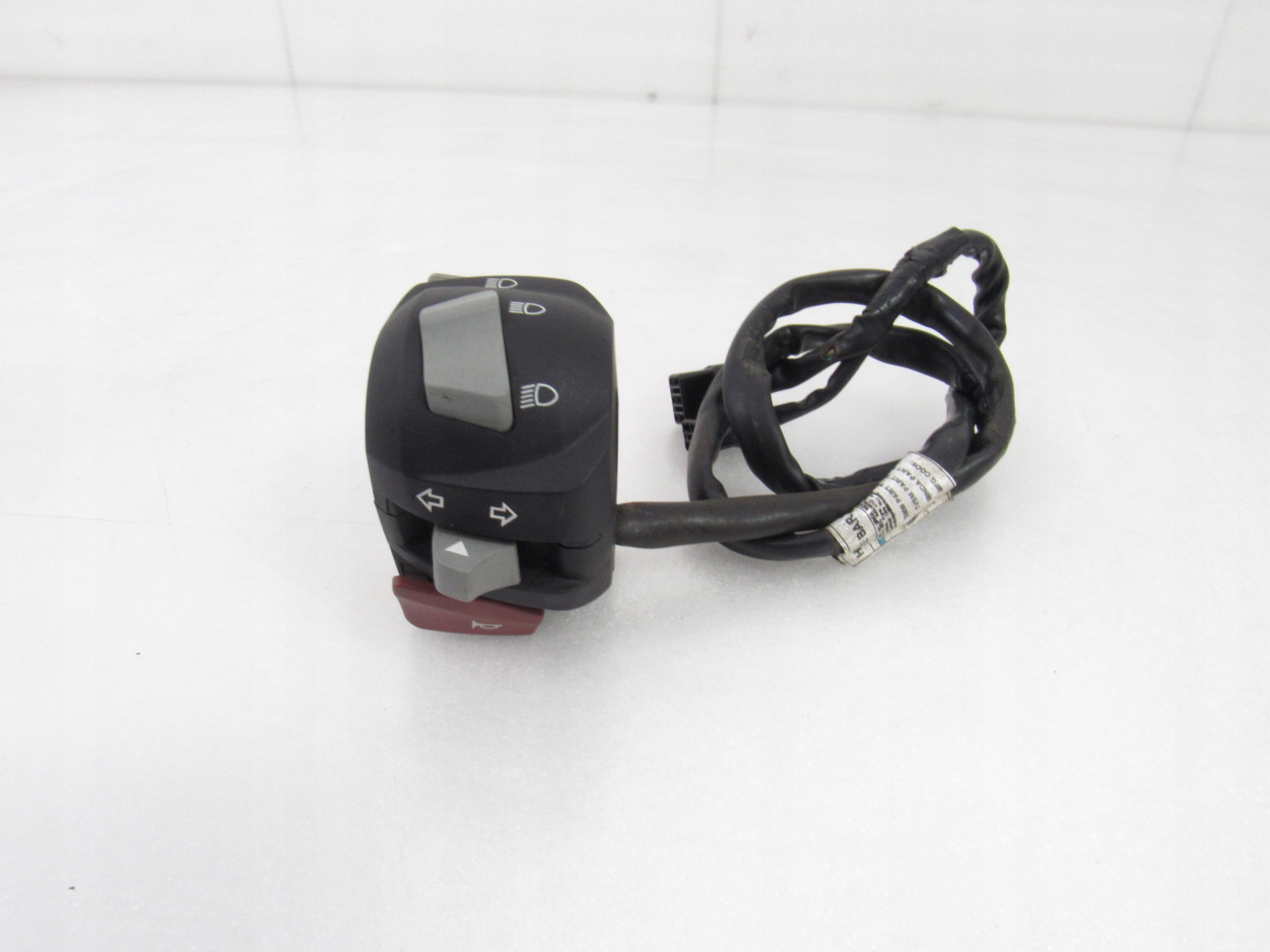 Przełączniki lewe BMW G 310, 19r ABS